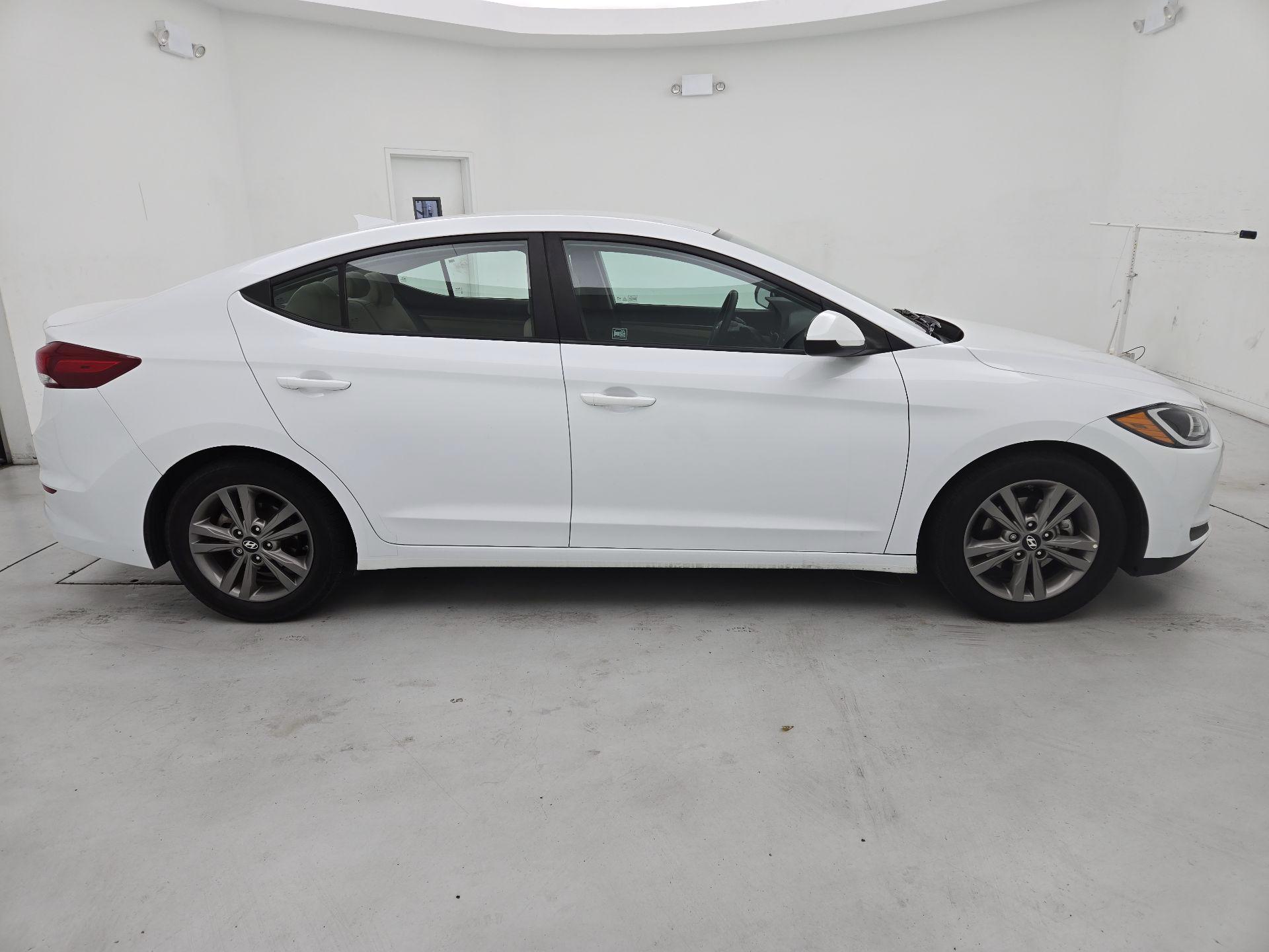Thumbnail: 2018 Hyundai Elantra - 4