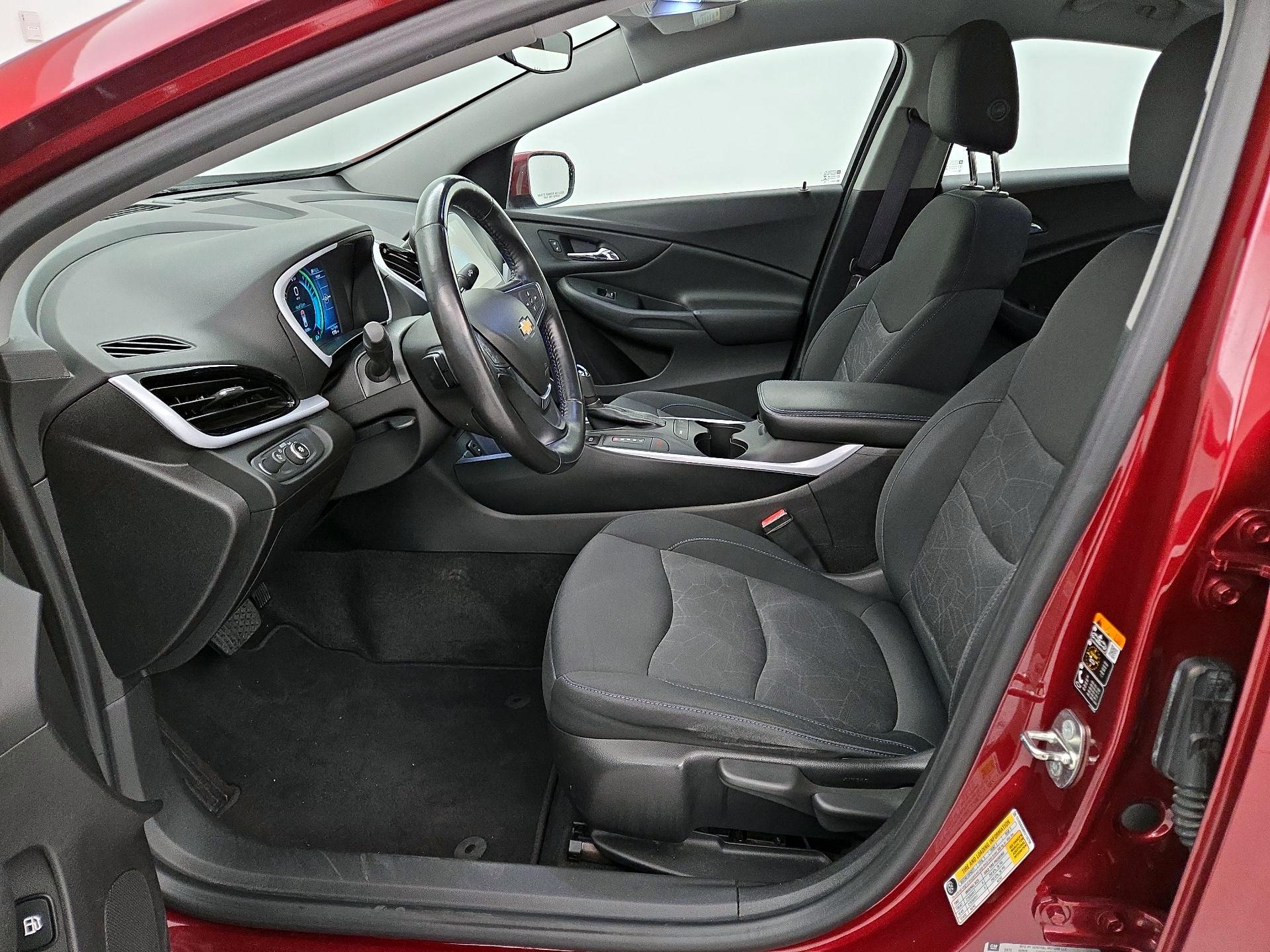 Thumbnail: 2017 Chevrolet Volt - 9