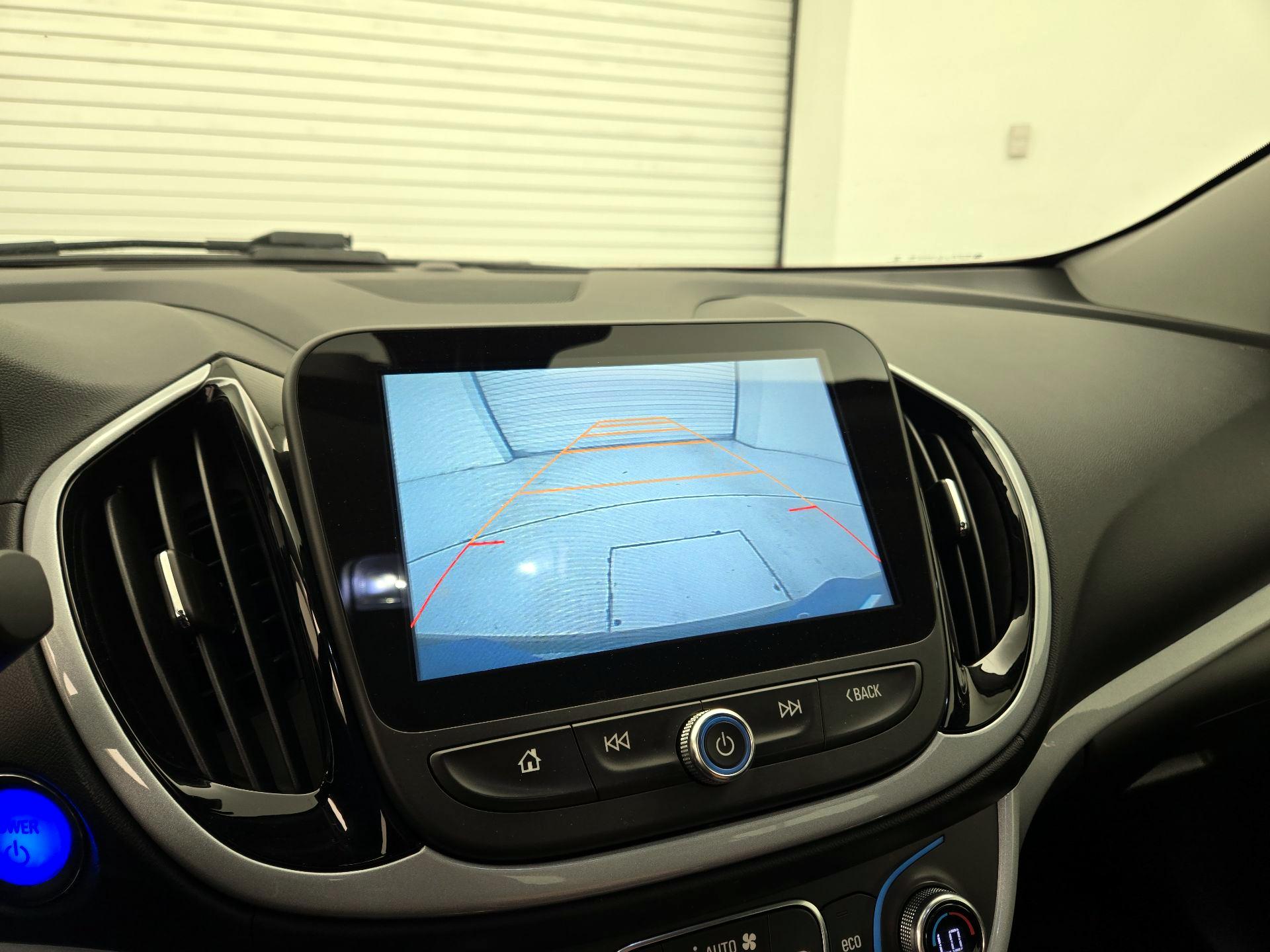 Thumbnail: 2017 Chevrolet Volt - 11