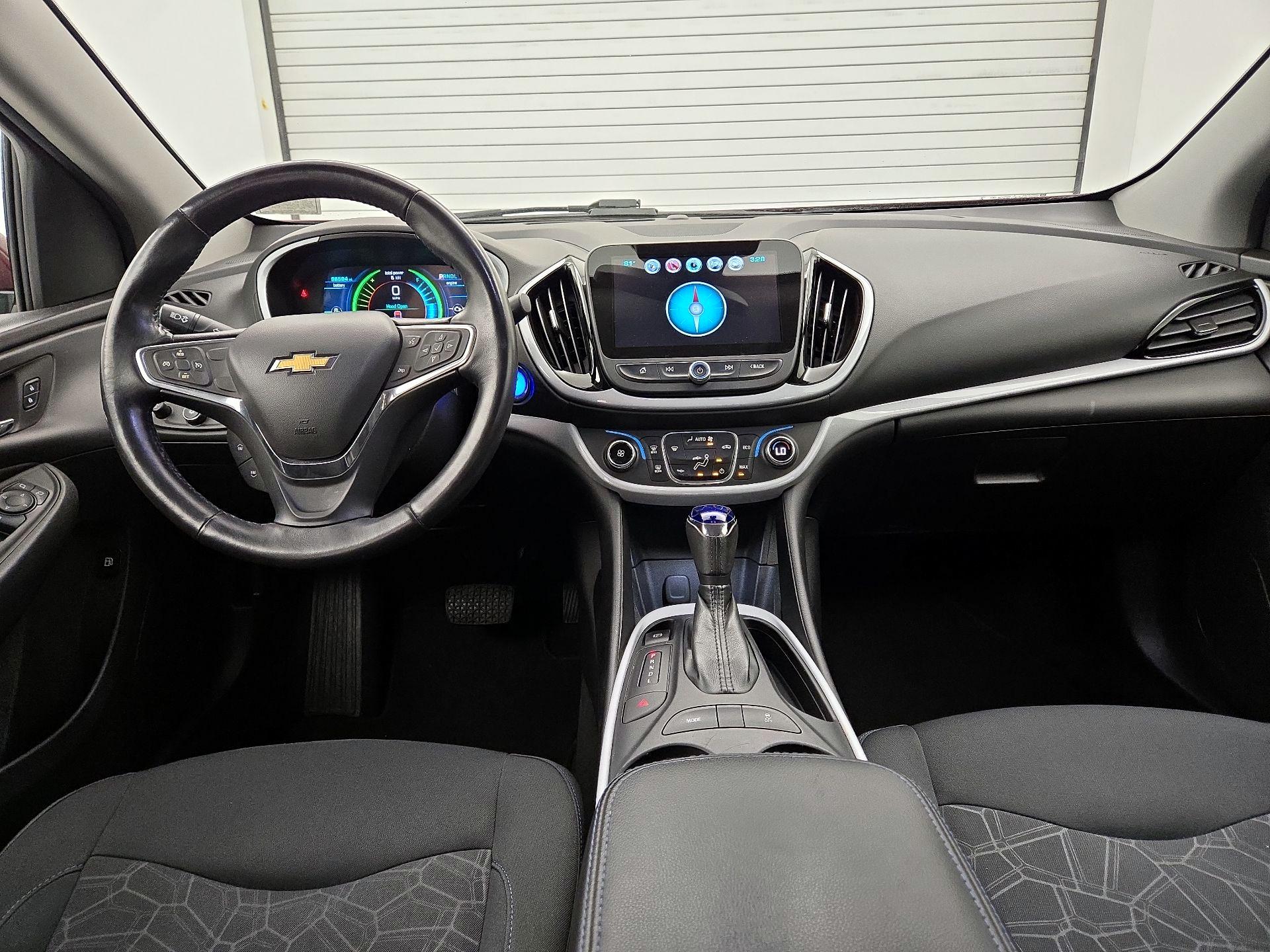Thumbnail: 2017 Chevrolet Volt - 8