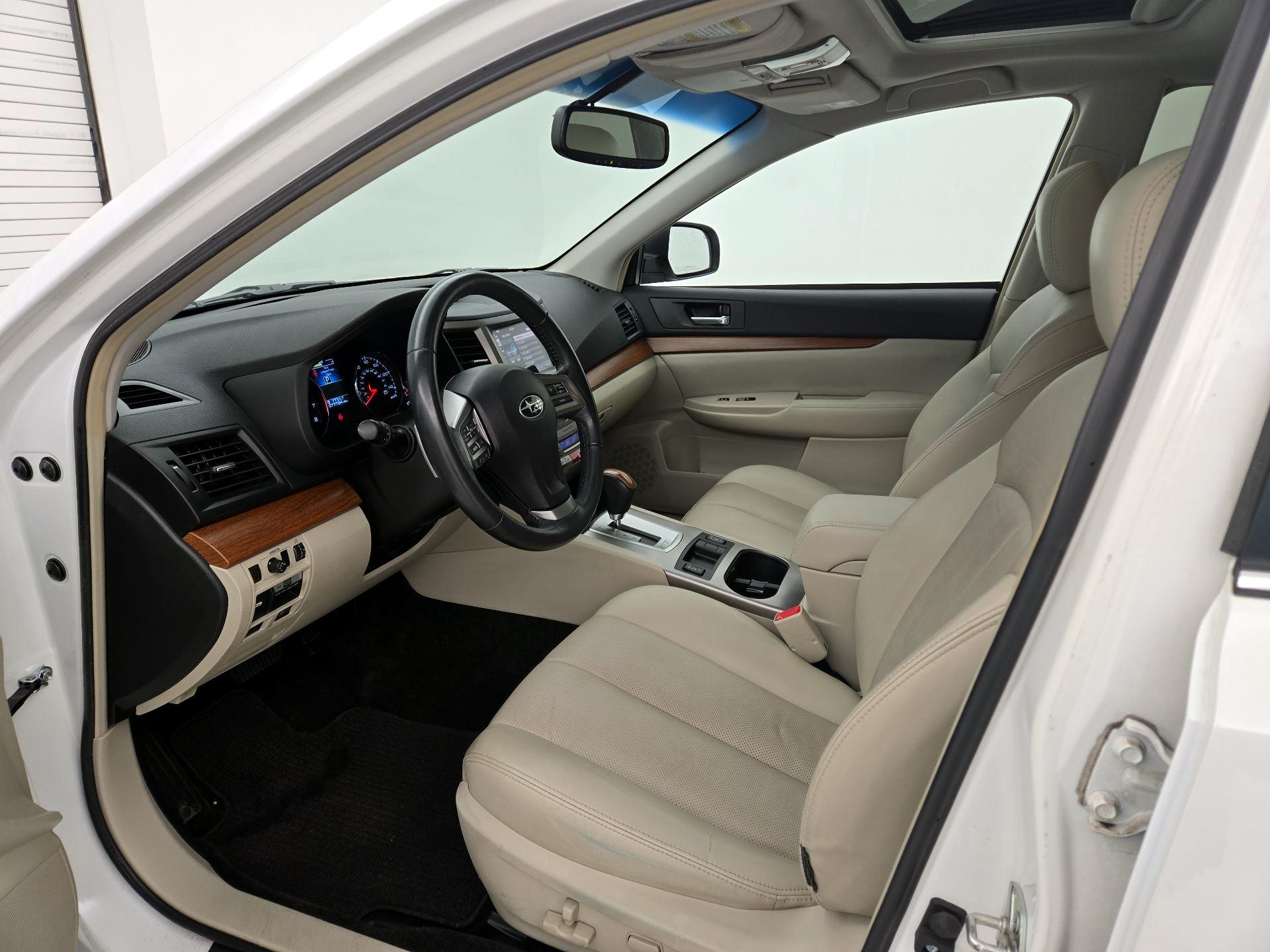 Thumbnail: 2013 Subaru Outback - 9
