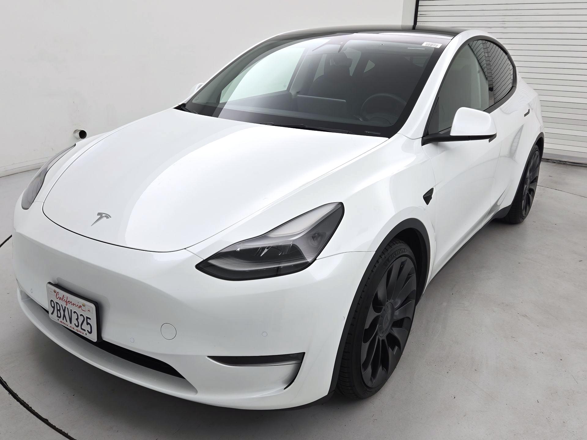 Thumbnail: 2022 Tesla Model Y - 3