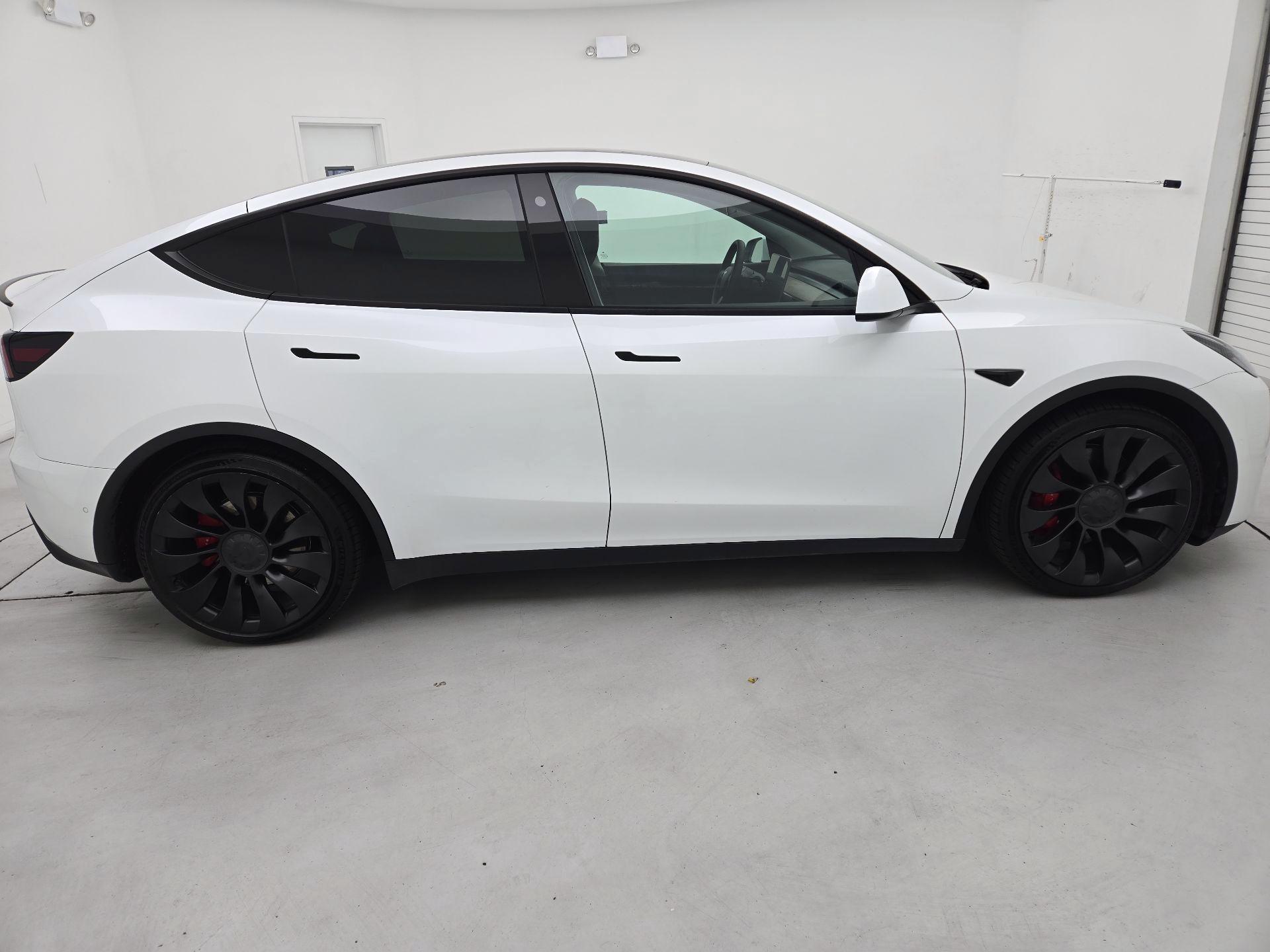 Thumbnail: 2022 Tesla Model Y - 4