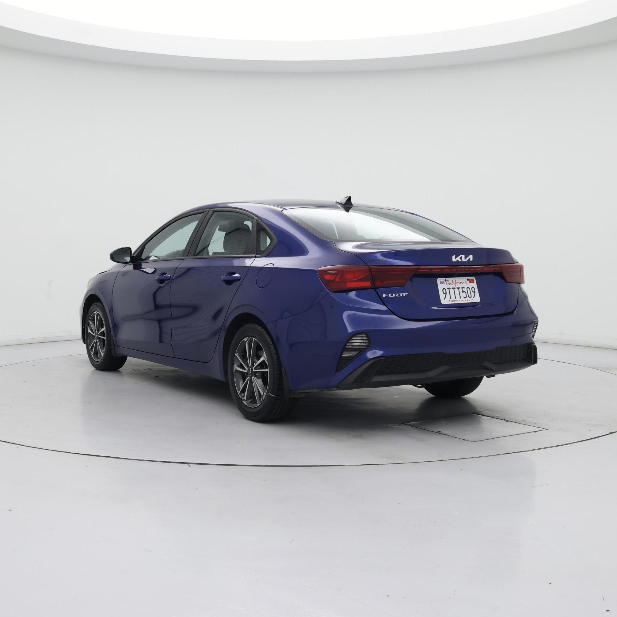 Thumbnail: 2023 Kia Forte - 2