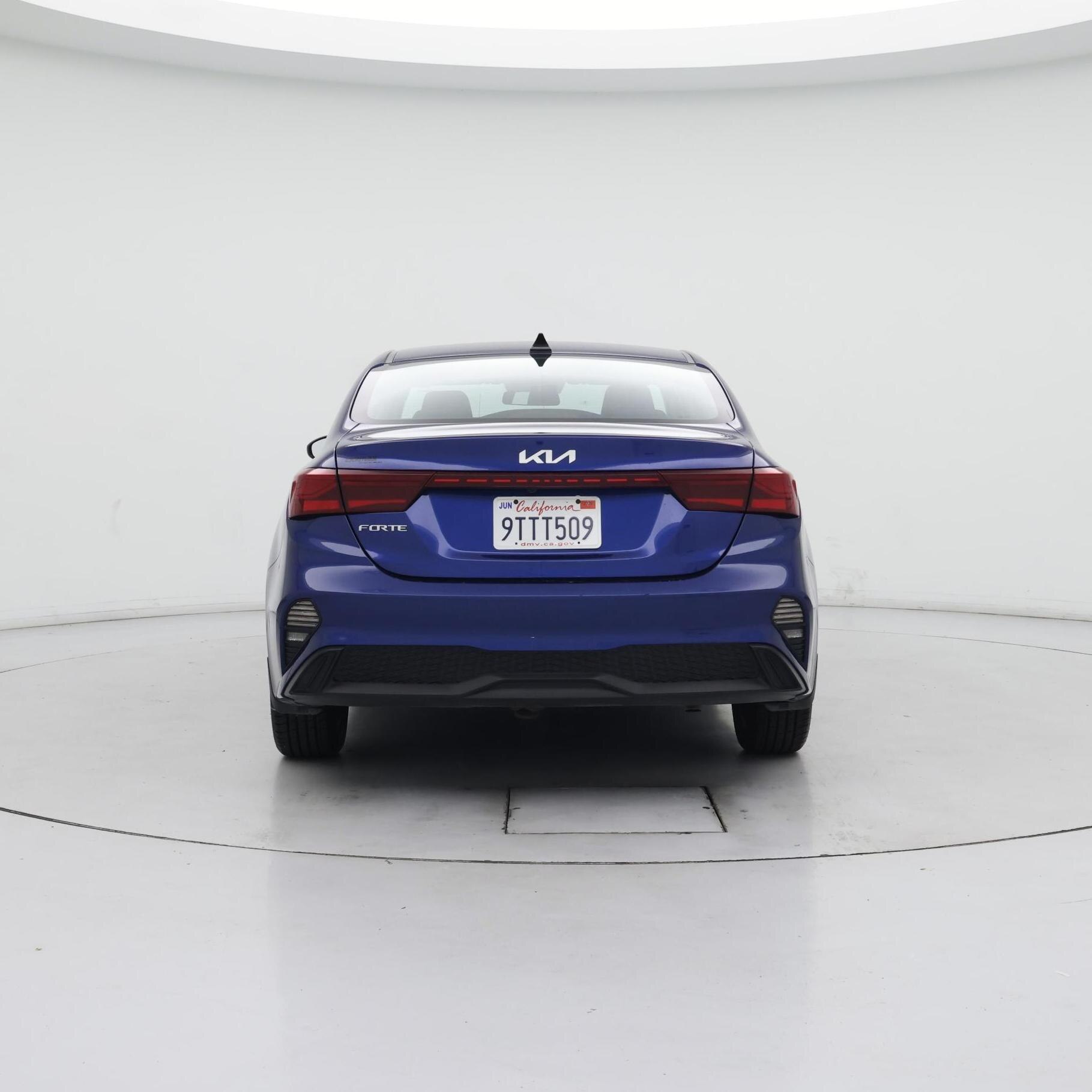 Thumbnail: 2023 Kia Forte - 6