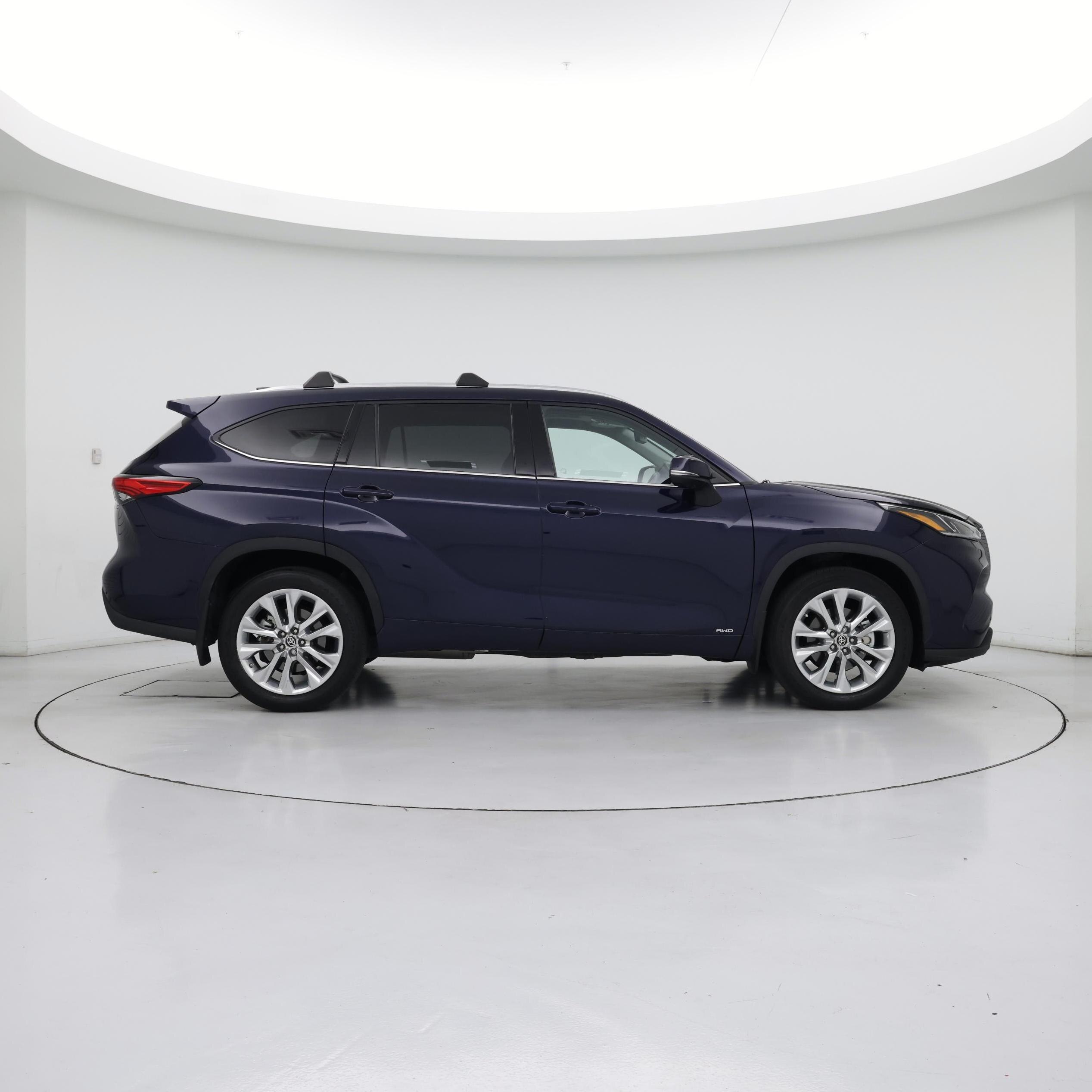 Thumbnail: 2022 Toyota Highlander - 7