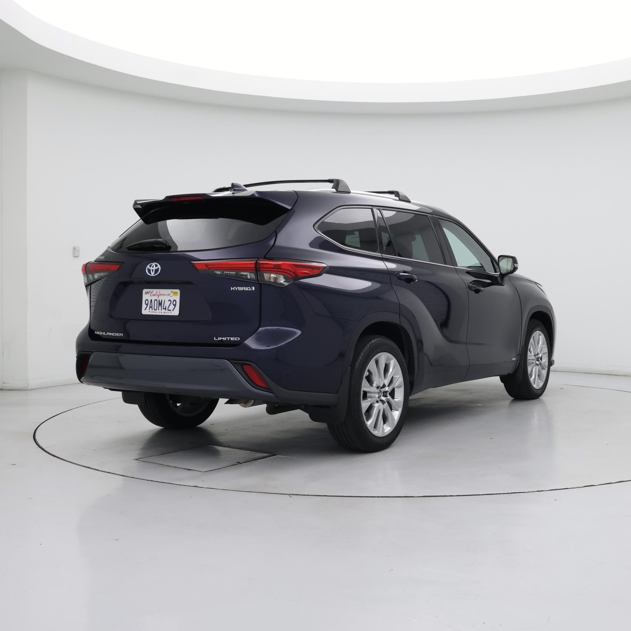 Thumbnail: 2022 Toyota Highlander - 8
