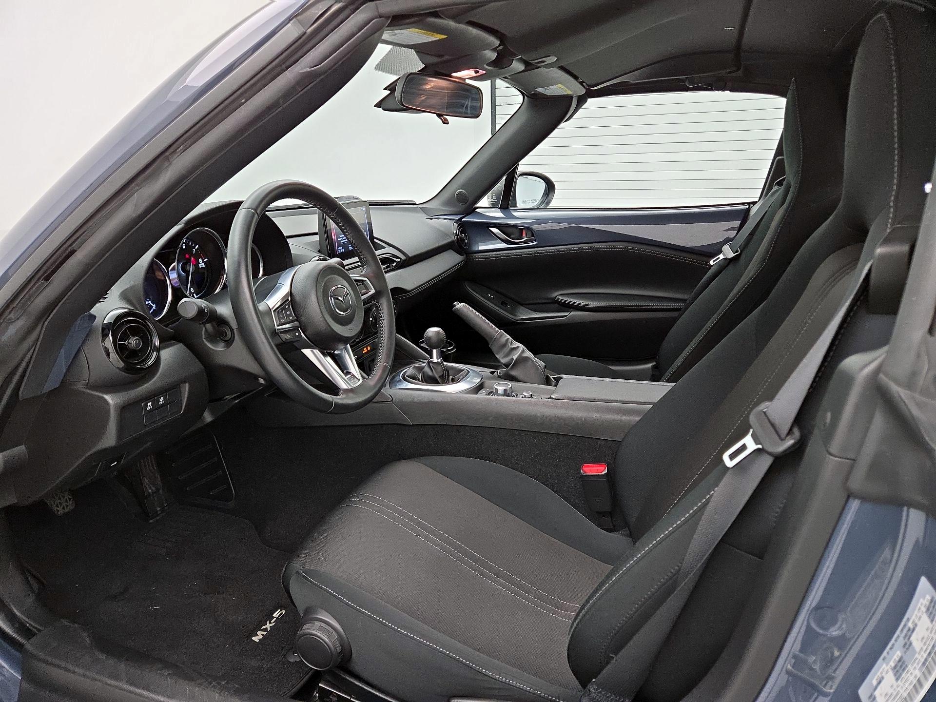 Thumbnail: 2021 Mazda MX-5 Miata - 11