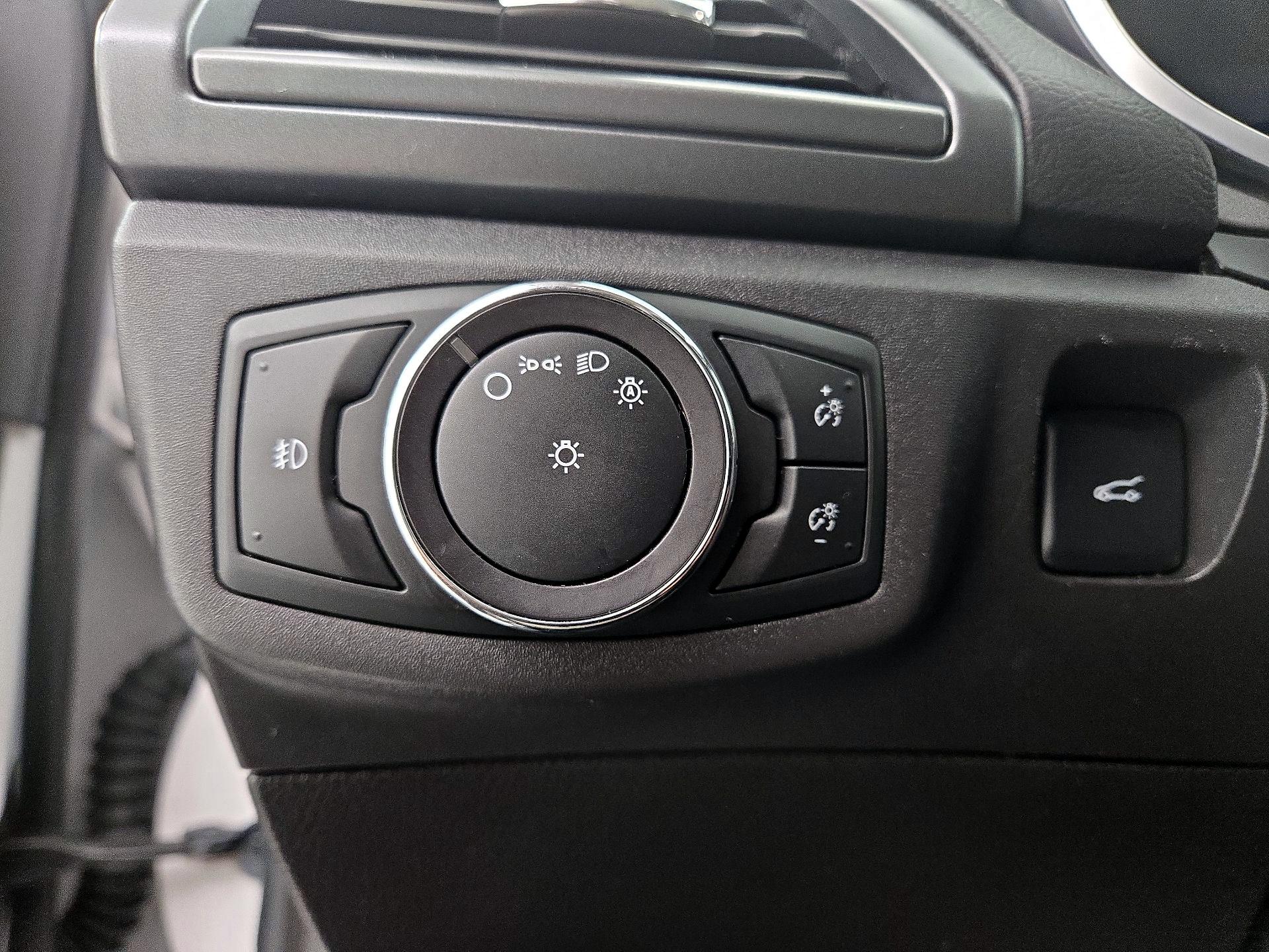 Thumbnail: 2015 Ford Fusion - 11