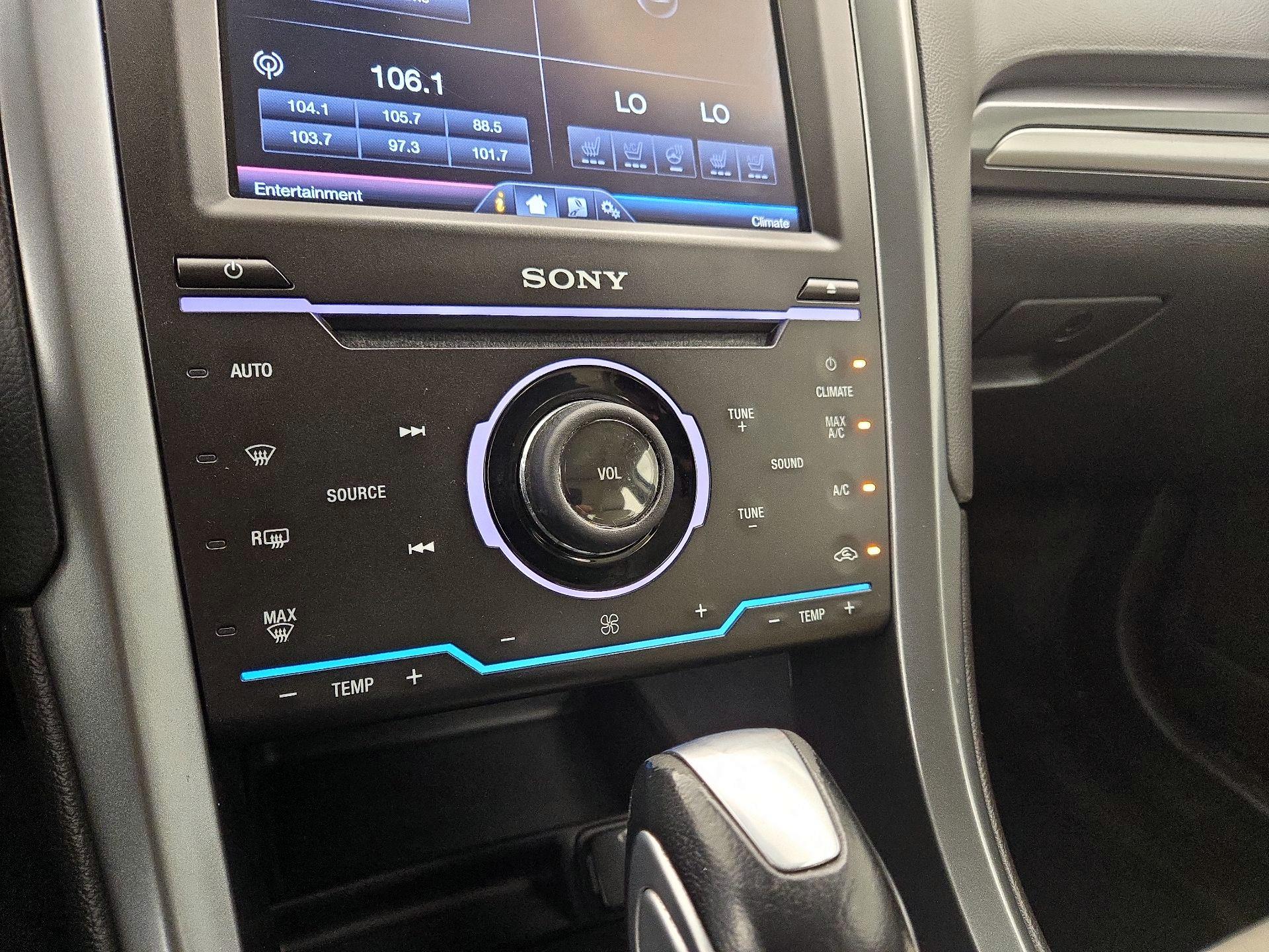 Thumbnail: 2015 Ford Fusion - 14