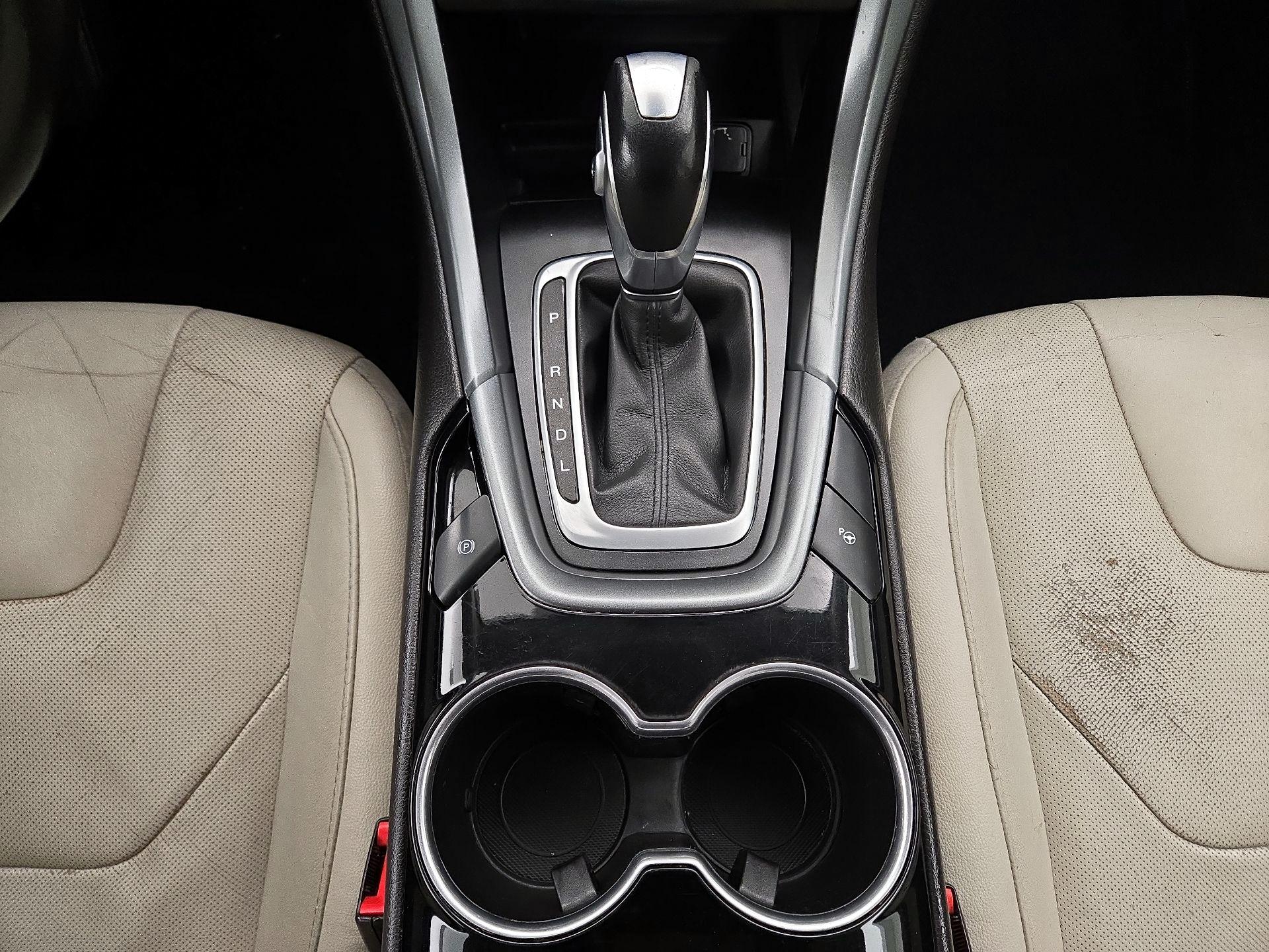 Thumbnail: 2015 Ford Fusion - 15