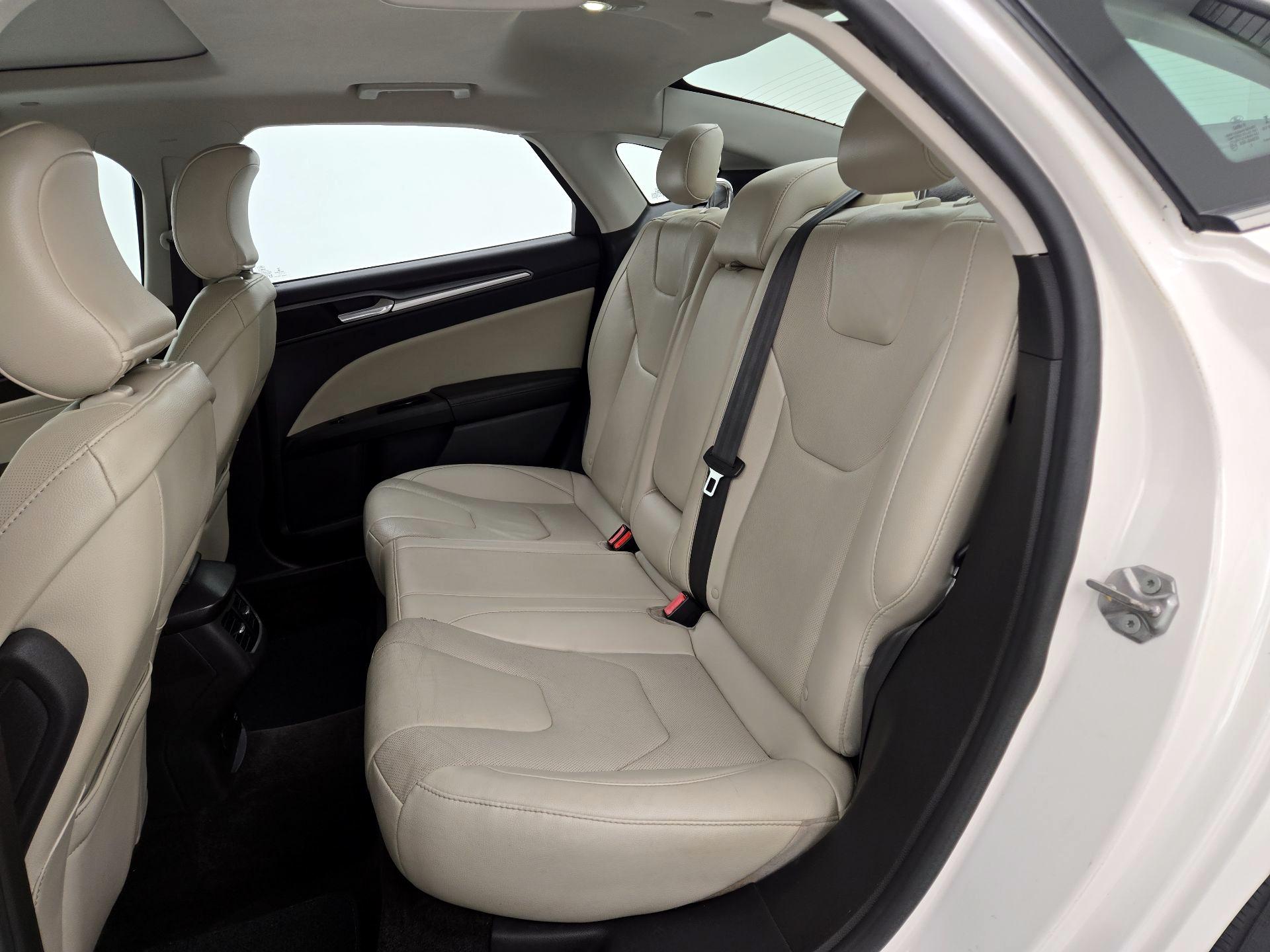 Thumbnail: 2015 Ford Fusion - 17