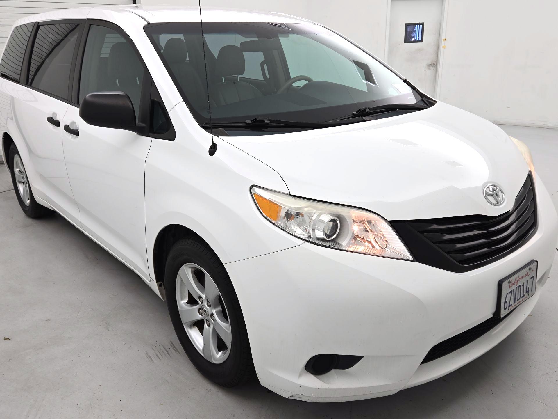 Thumbnail: 2013 Toyota Sienna - 1