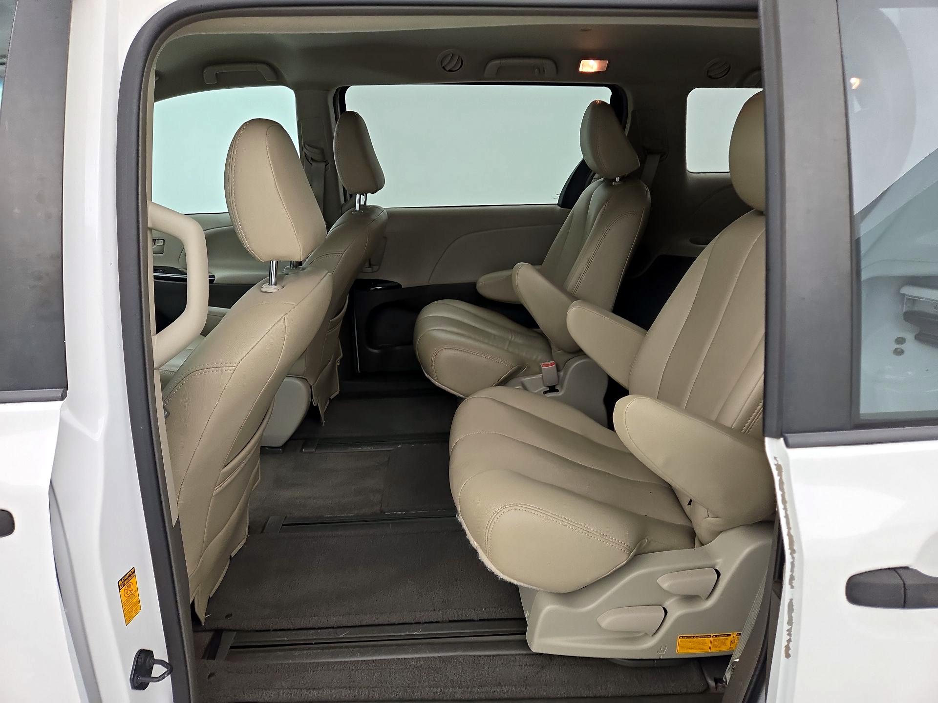 Thumbnail: 2013 Toyota Sienna - 14