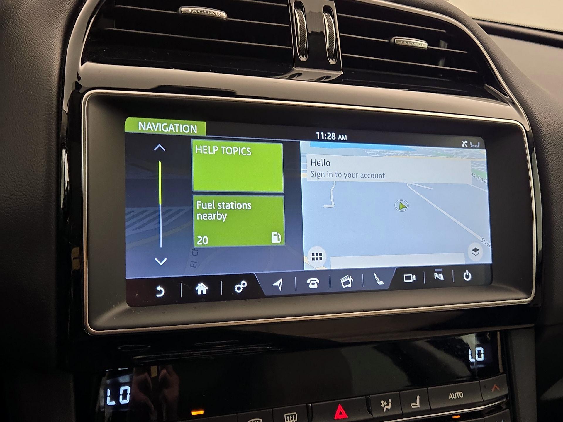 Thumbnail: 2019 Jaguar F-Pace - 12