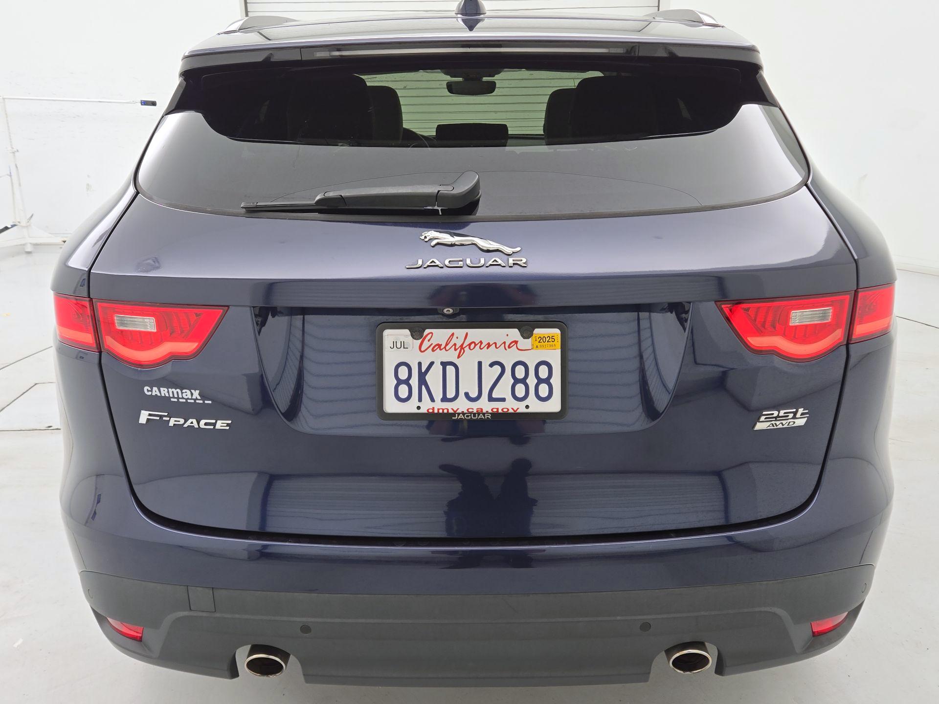 Thumbnail: 2019 Jaguar F-Pace - 6
