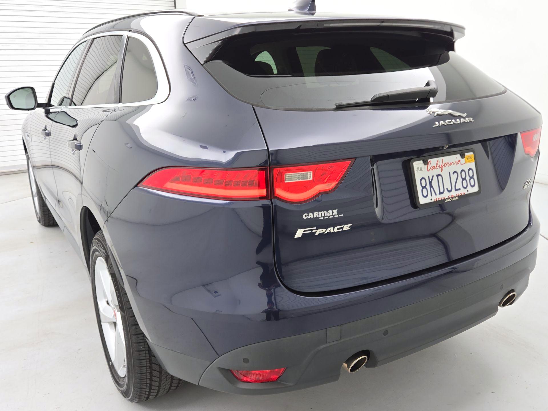 Thumbnail: 2019 Jaguar F-Pace - 7