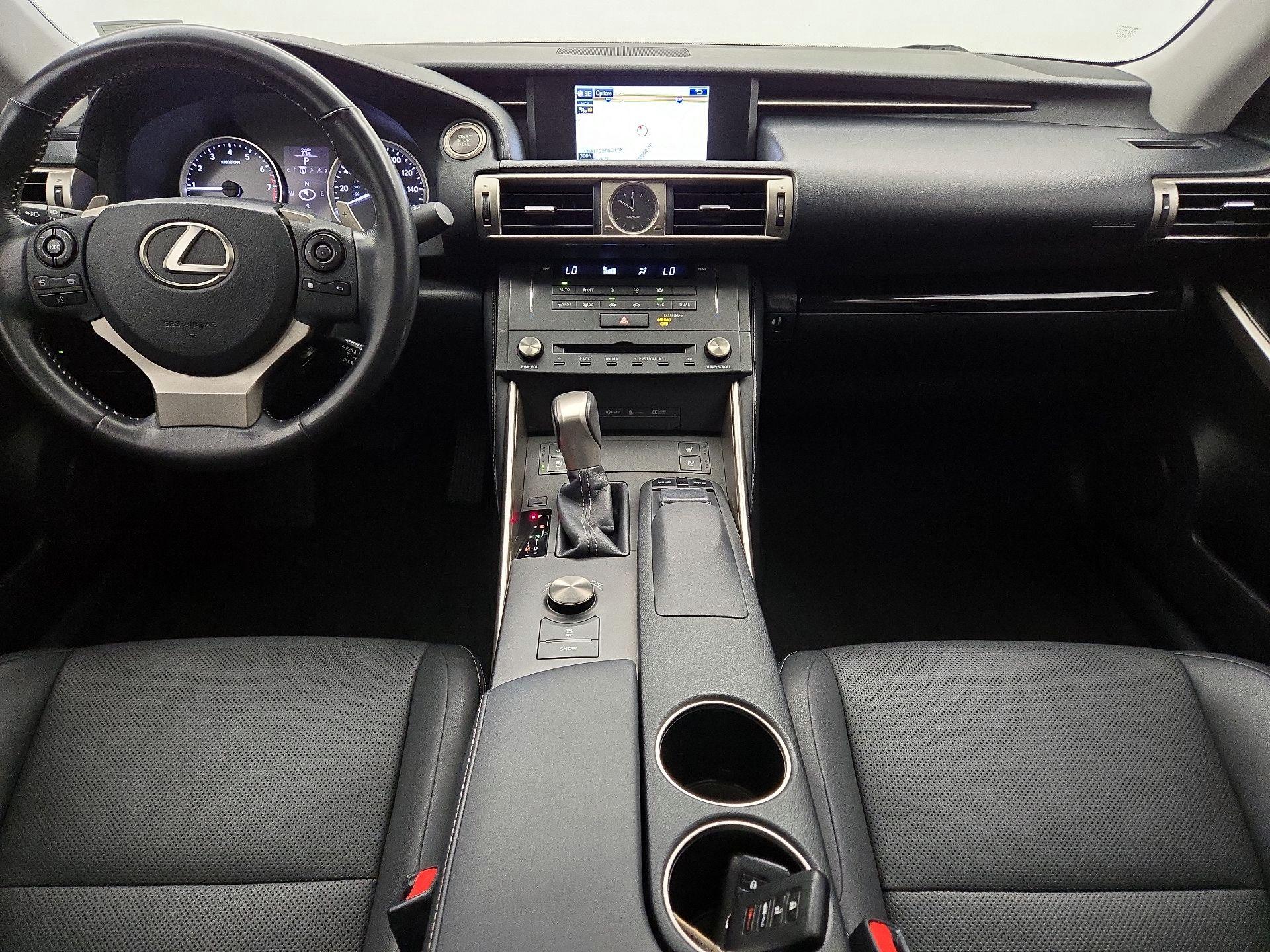 Thumbnail: 2015 Lexus IS - 9