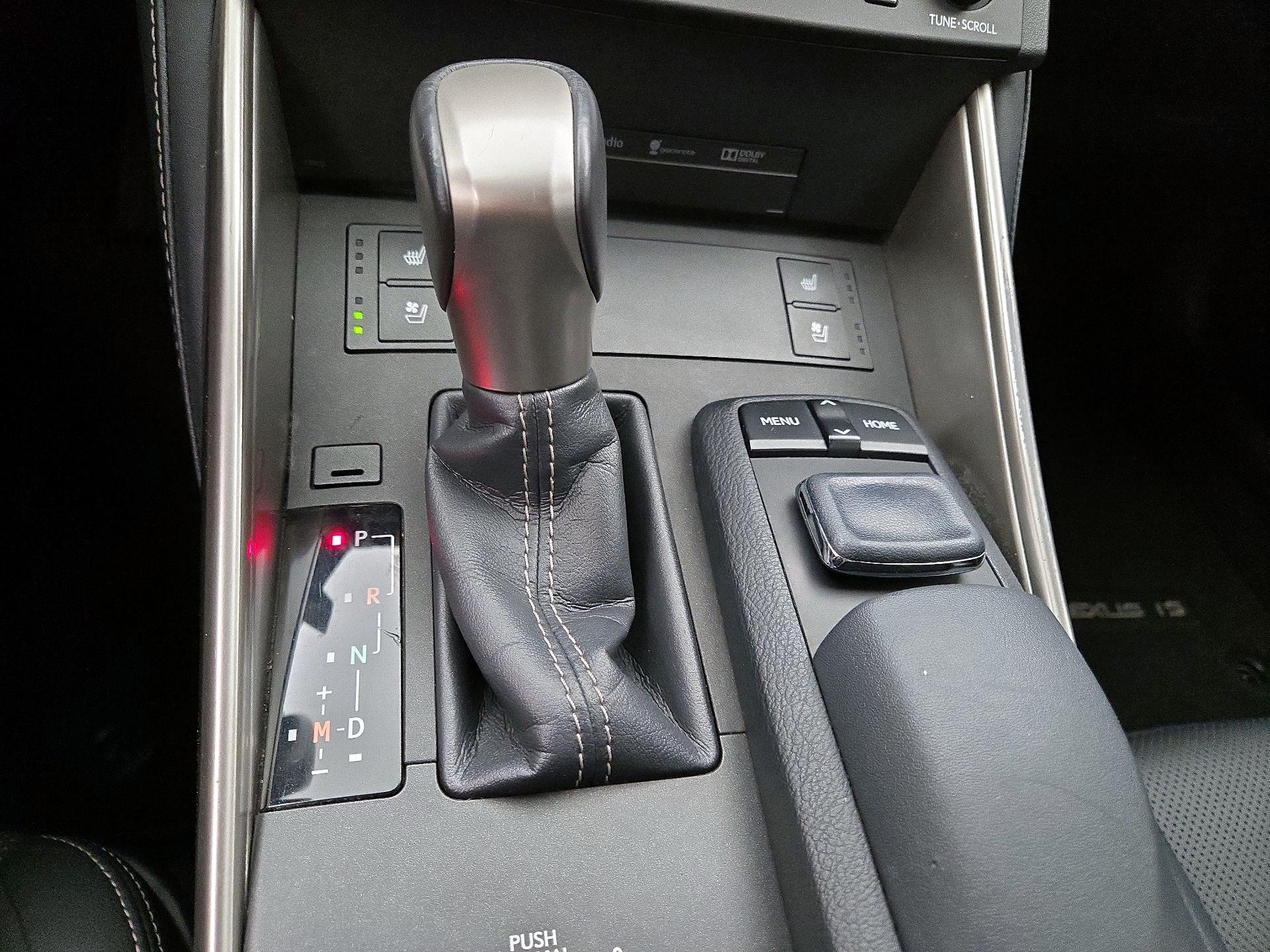 Thumbnail: 2015 Lexus IS - 18