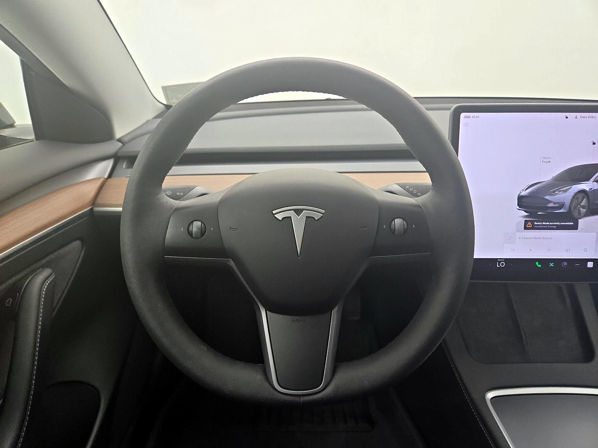Thumbnail: 2023 Tesla Model 3 - 10