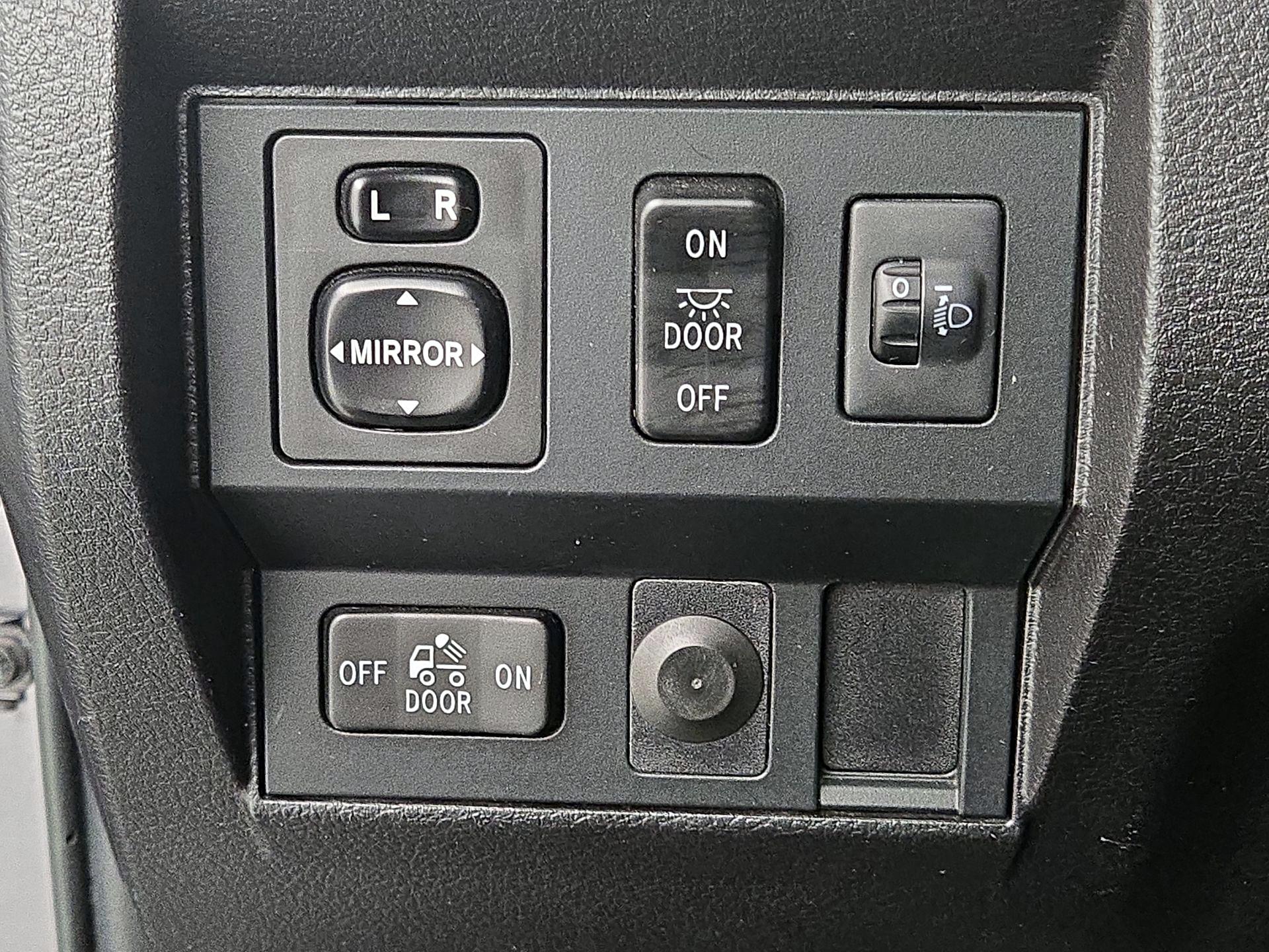Thumbnail: 2015 Toyota Tundra - 13