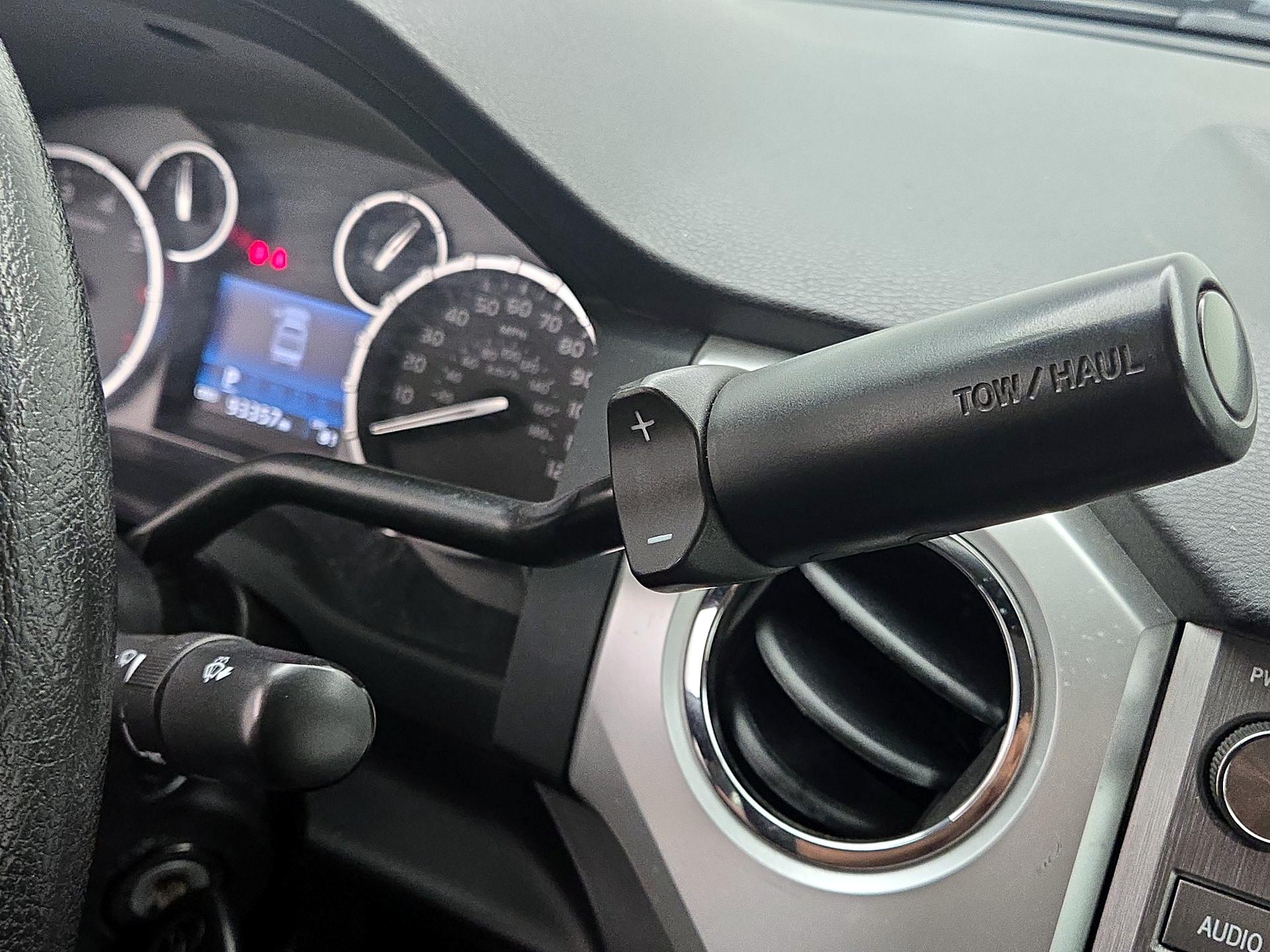 Thumbnail: 2015 Toyota Tundra - 17