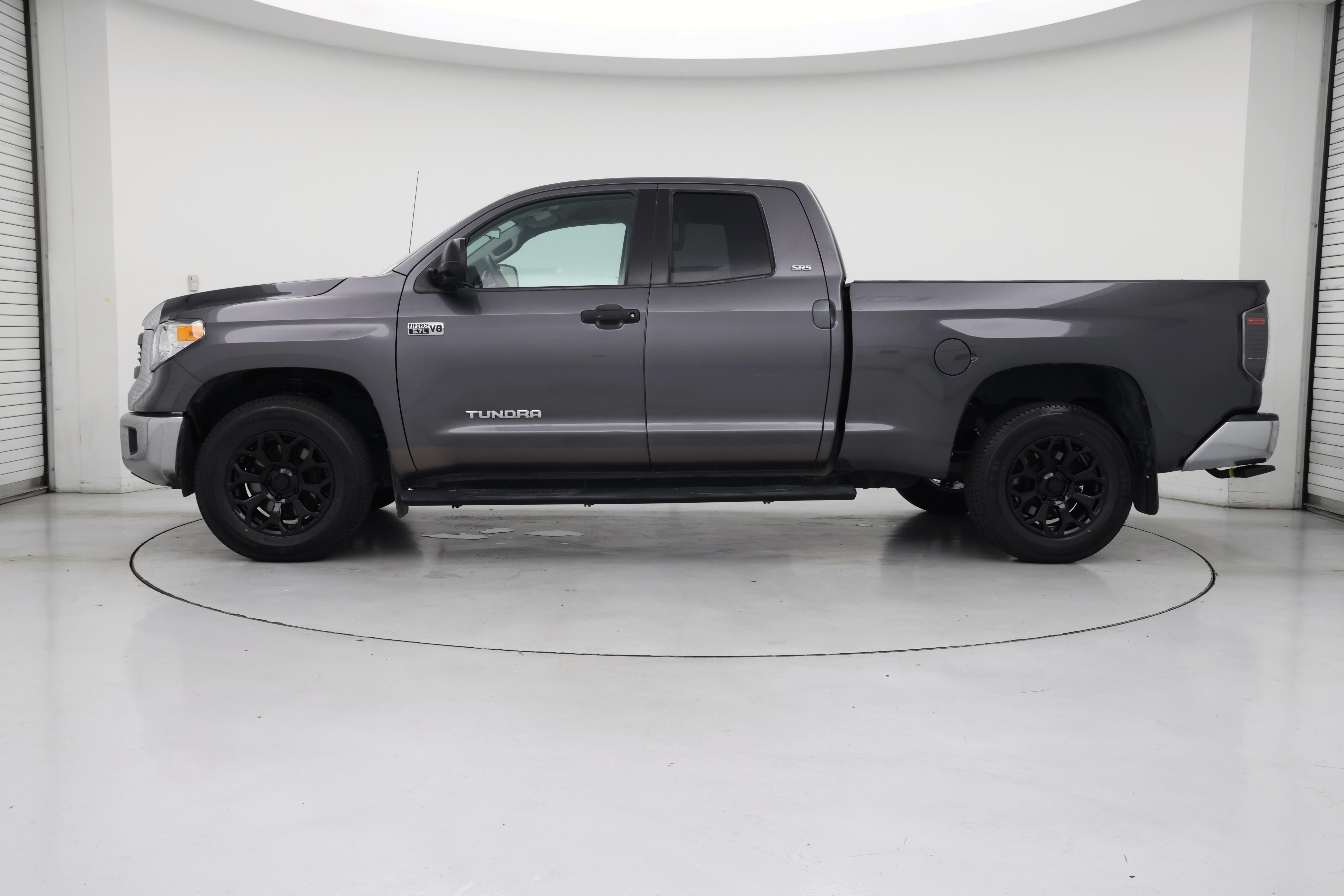Thumbnail: 2015 Toyota Tundra - 3
