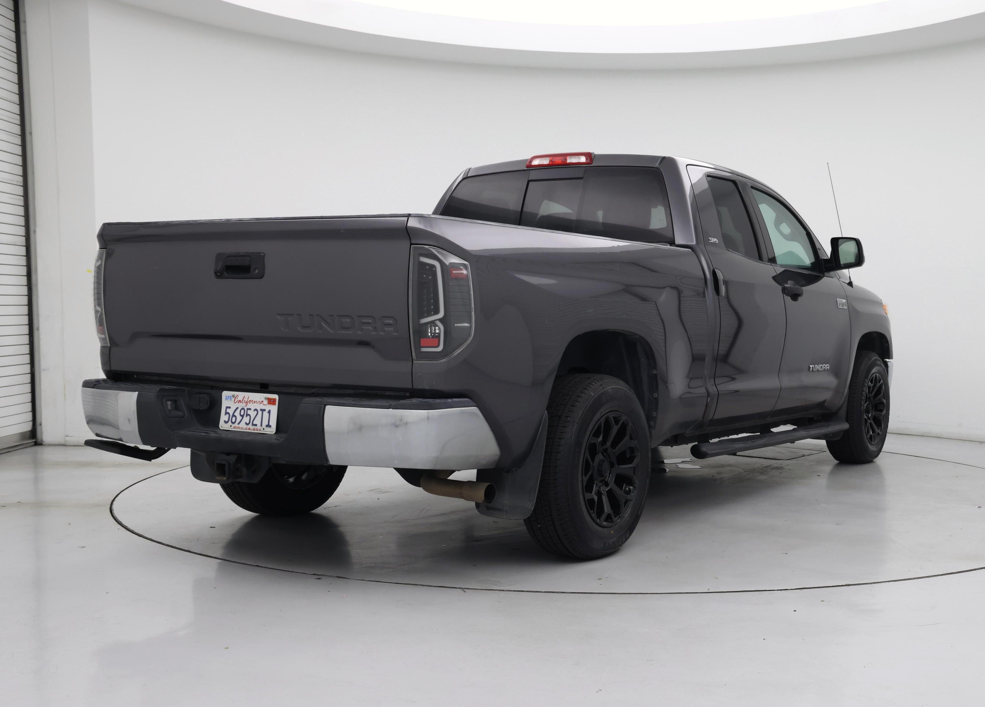 Thumbnail: 2015 Toyota Tundra - 8