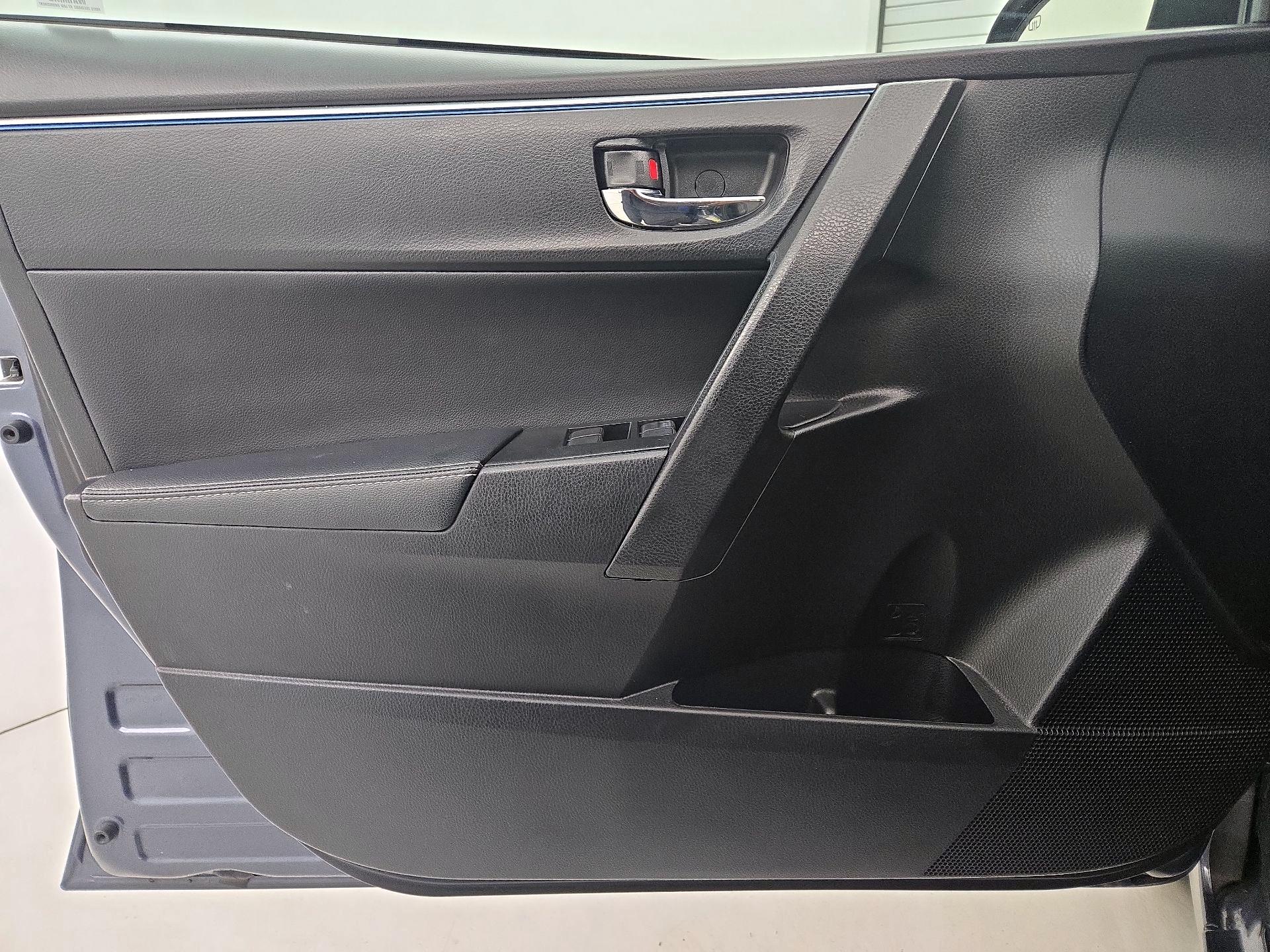 Thumbnail: 2016 Toyota Corolla - 10