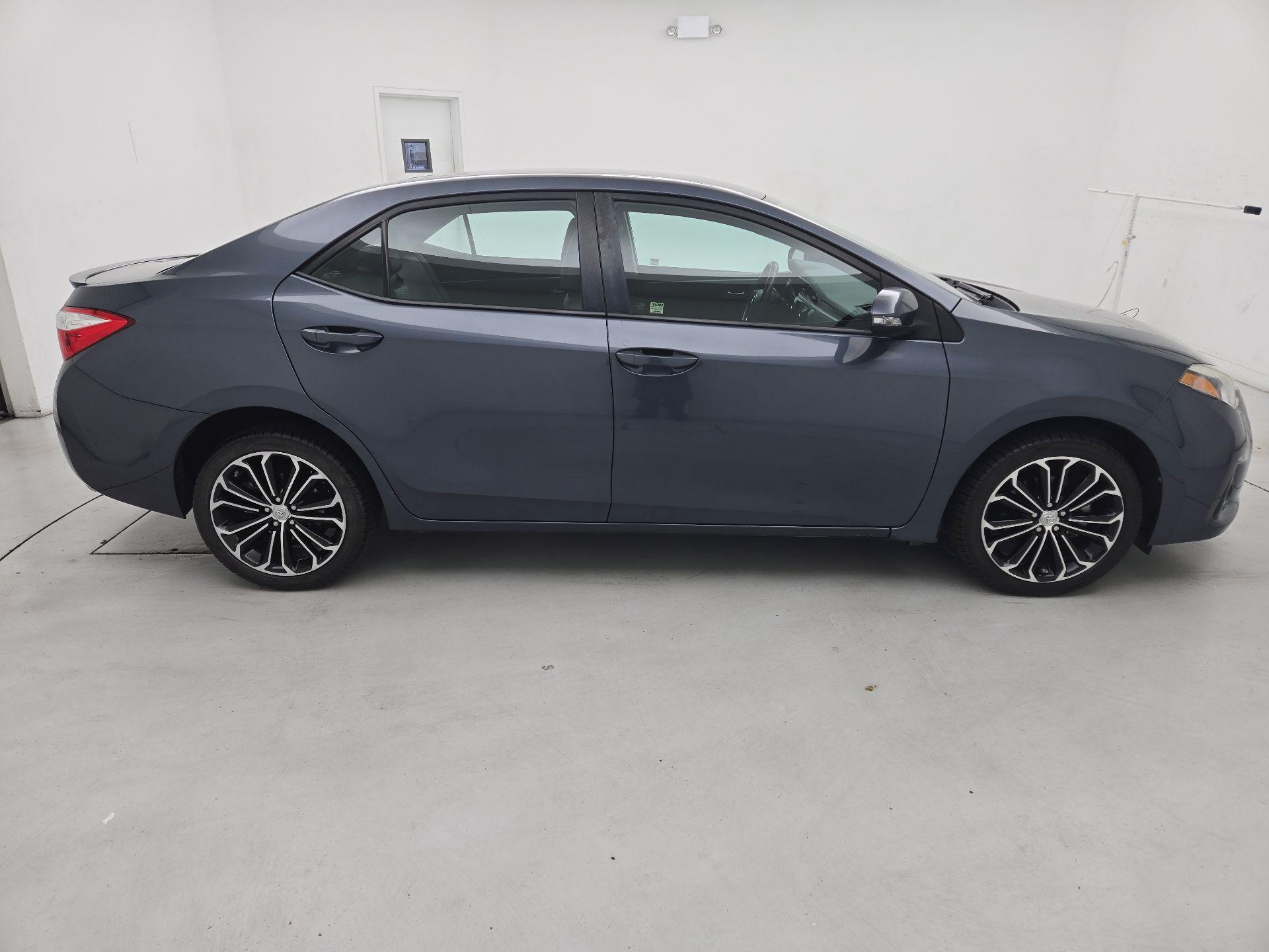 Thumbnail: 2016 Toyota Corolla - 4
