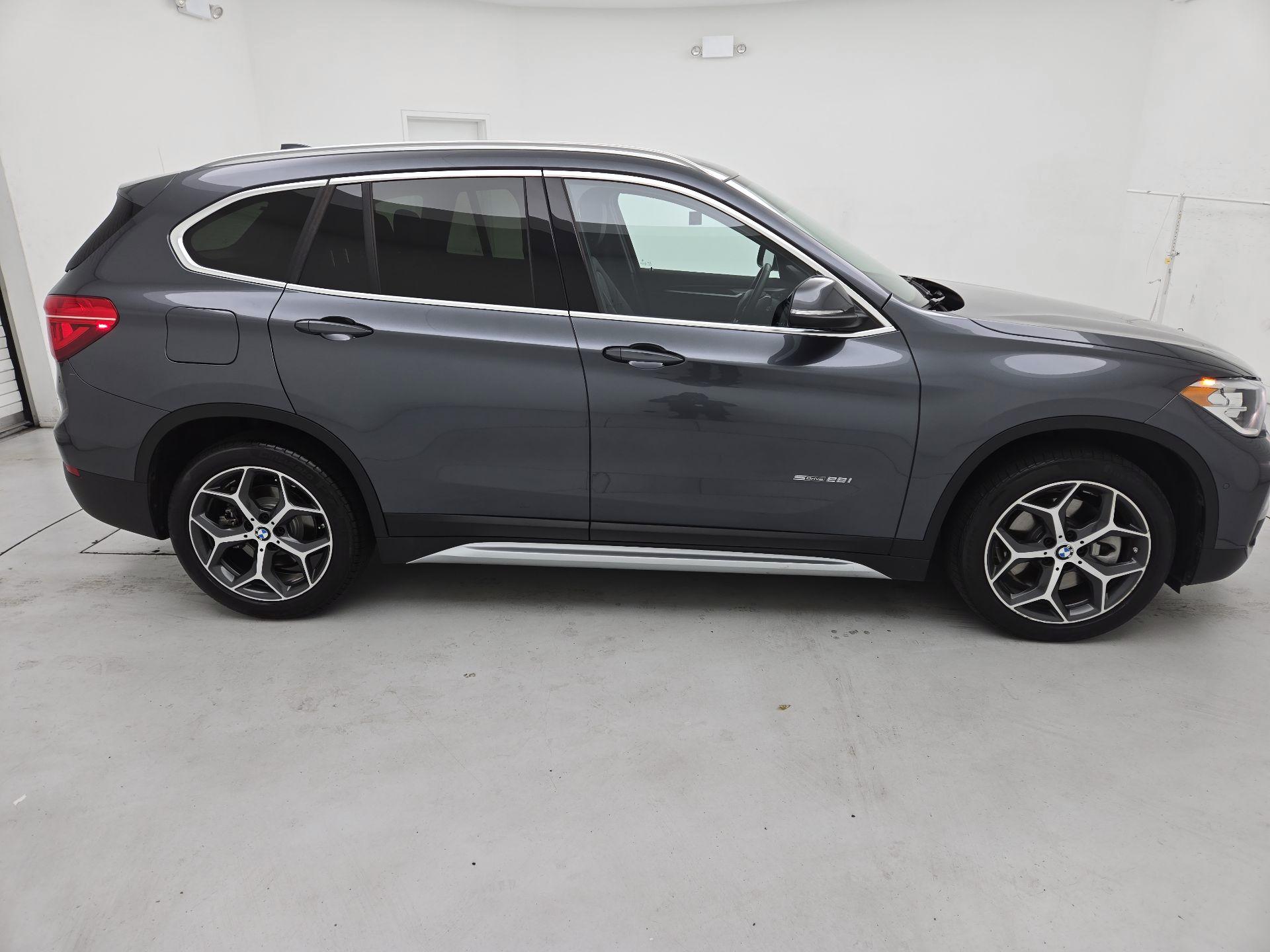 Thumbnail: 2017 BMW X1 - 4