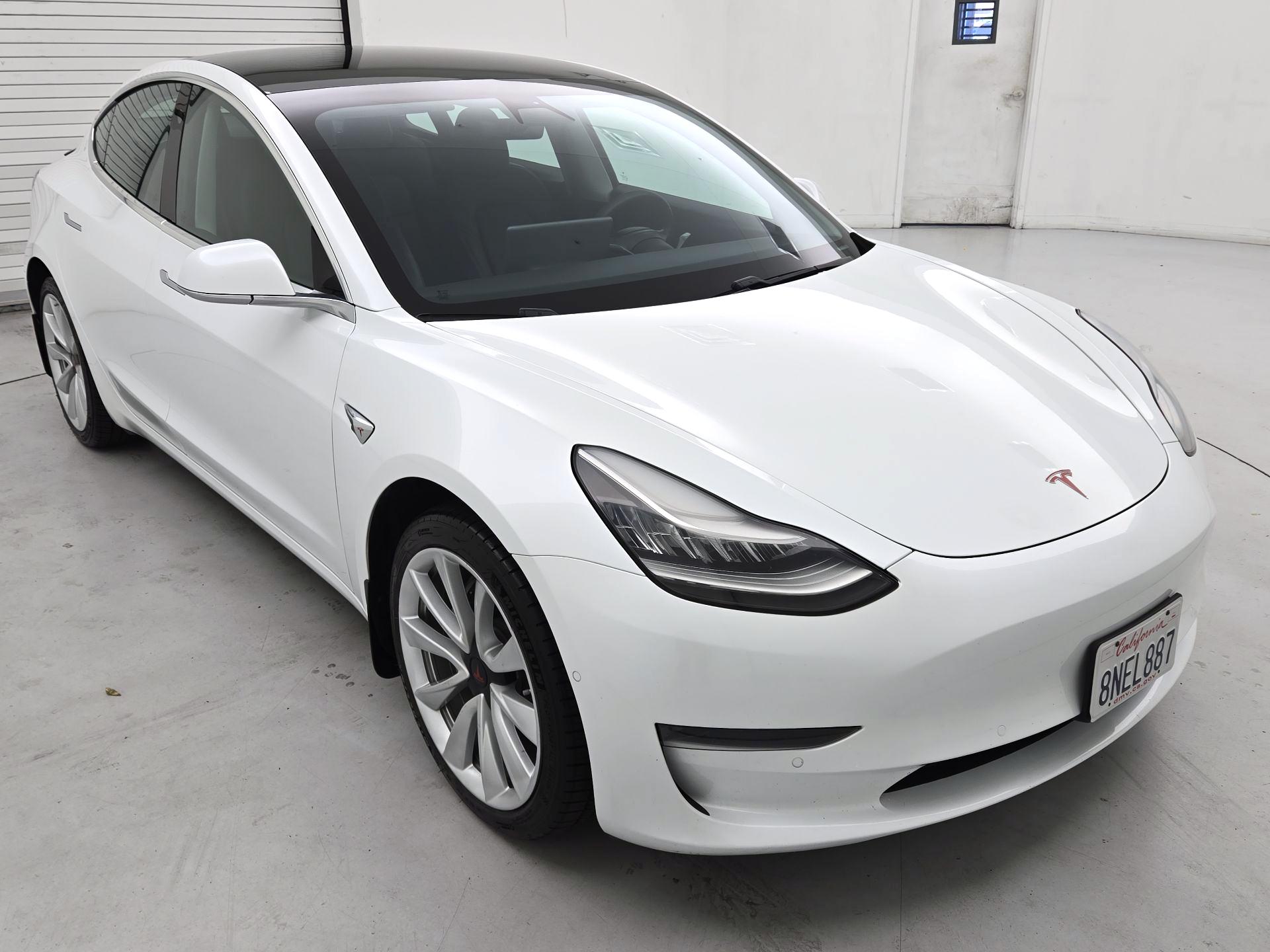 Thumbnail: 2020 Tesla Model 3 - 1
