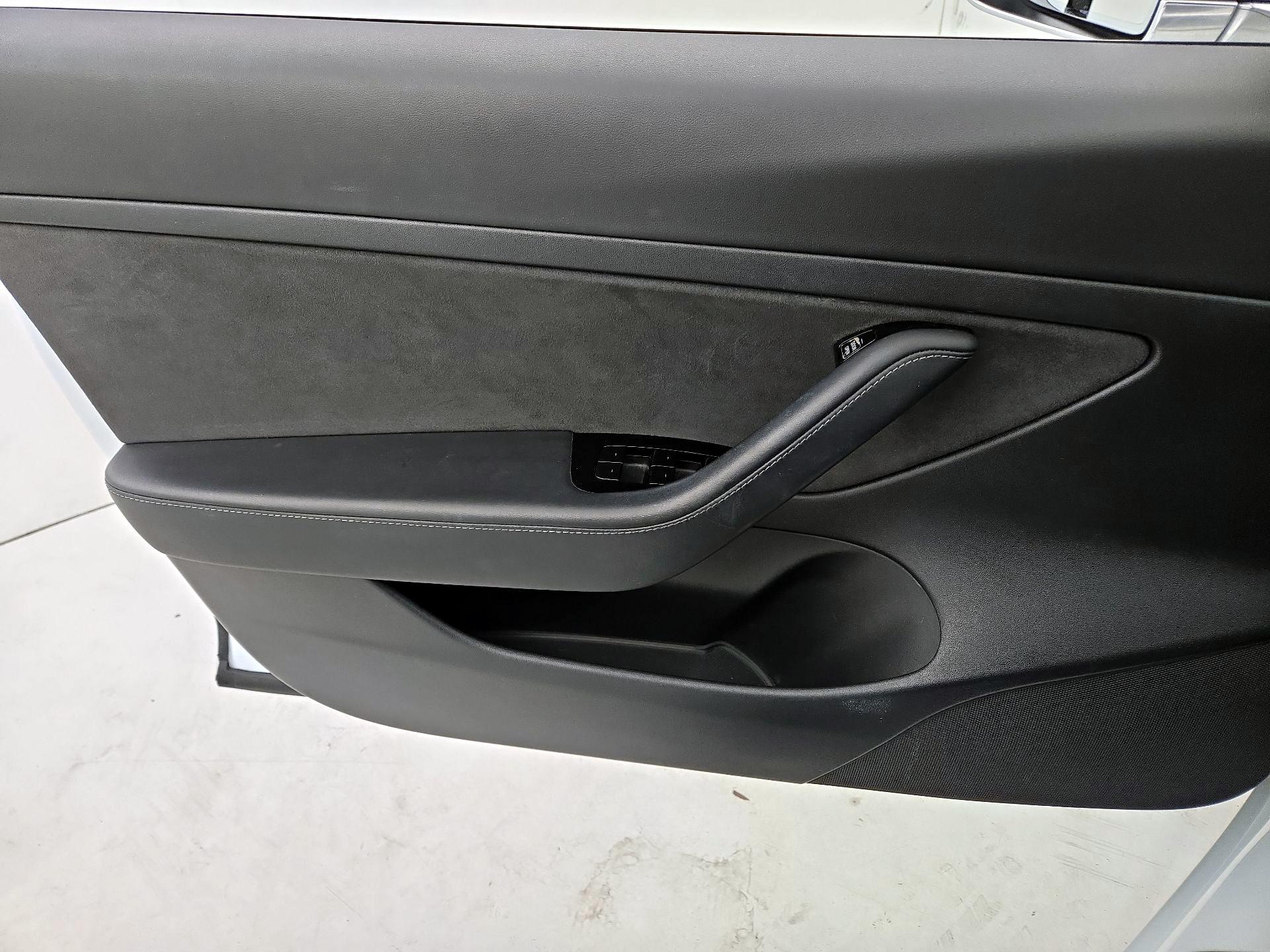 Thumbnail: 2020 Tesla Model 3 - 10