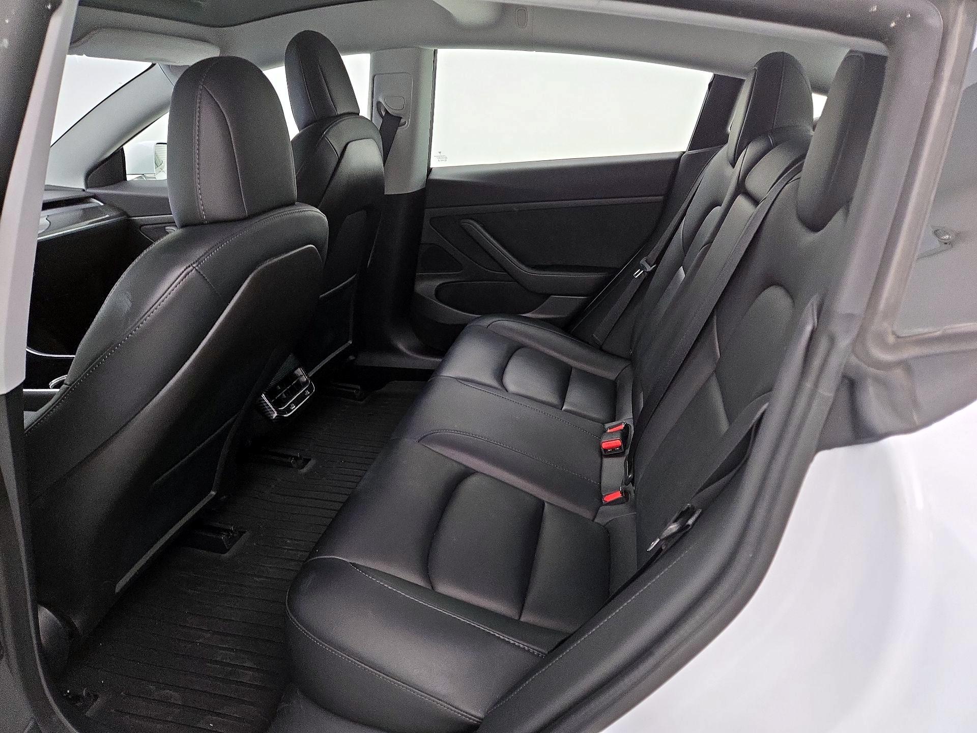 Thumbnail: 2020 Tesla Model 3 - 15