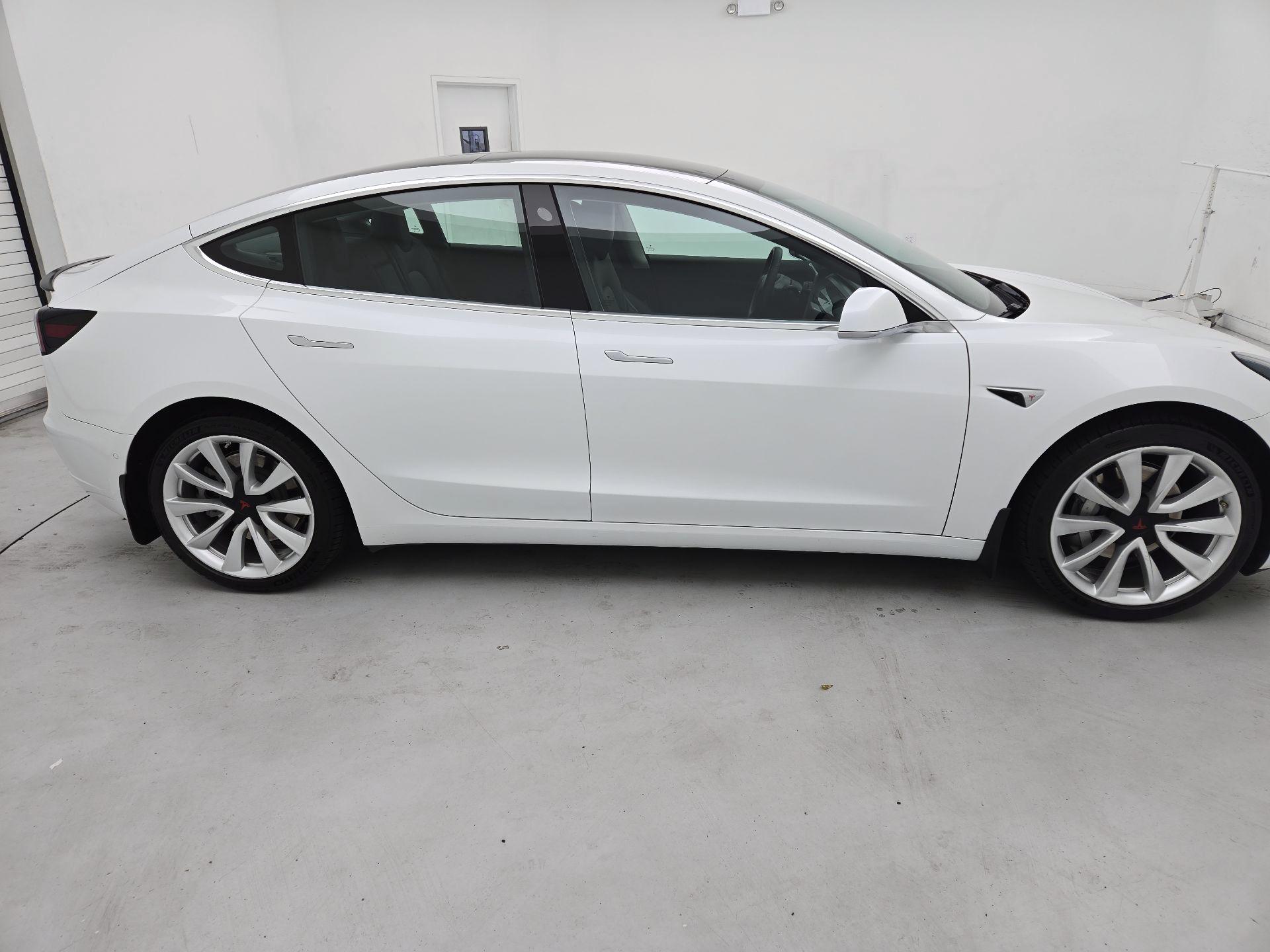 Thumbnail: 2020 Tesla Model 3 - 4