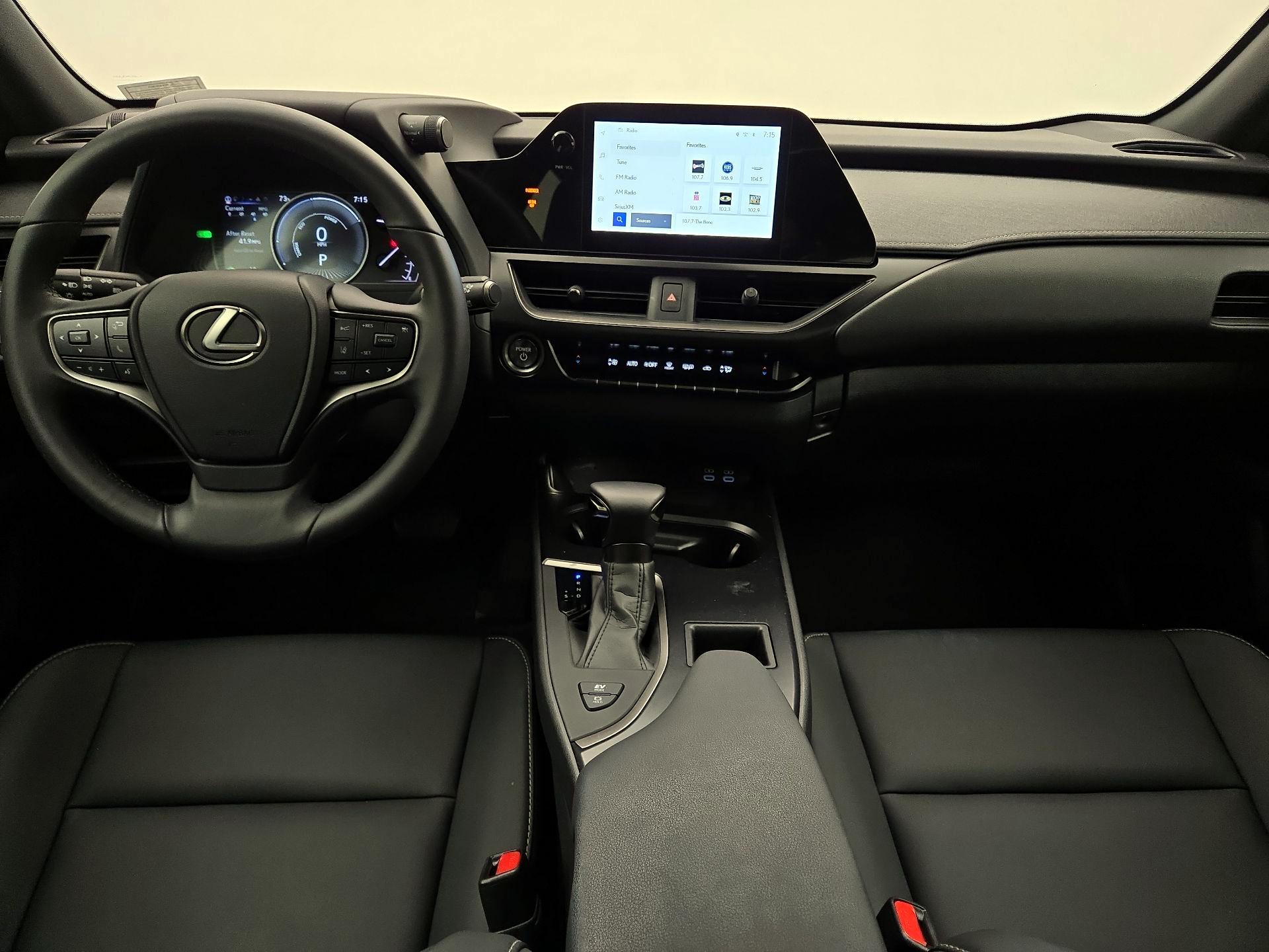 Thumbnail: 2024 Lexus UX - 9