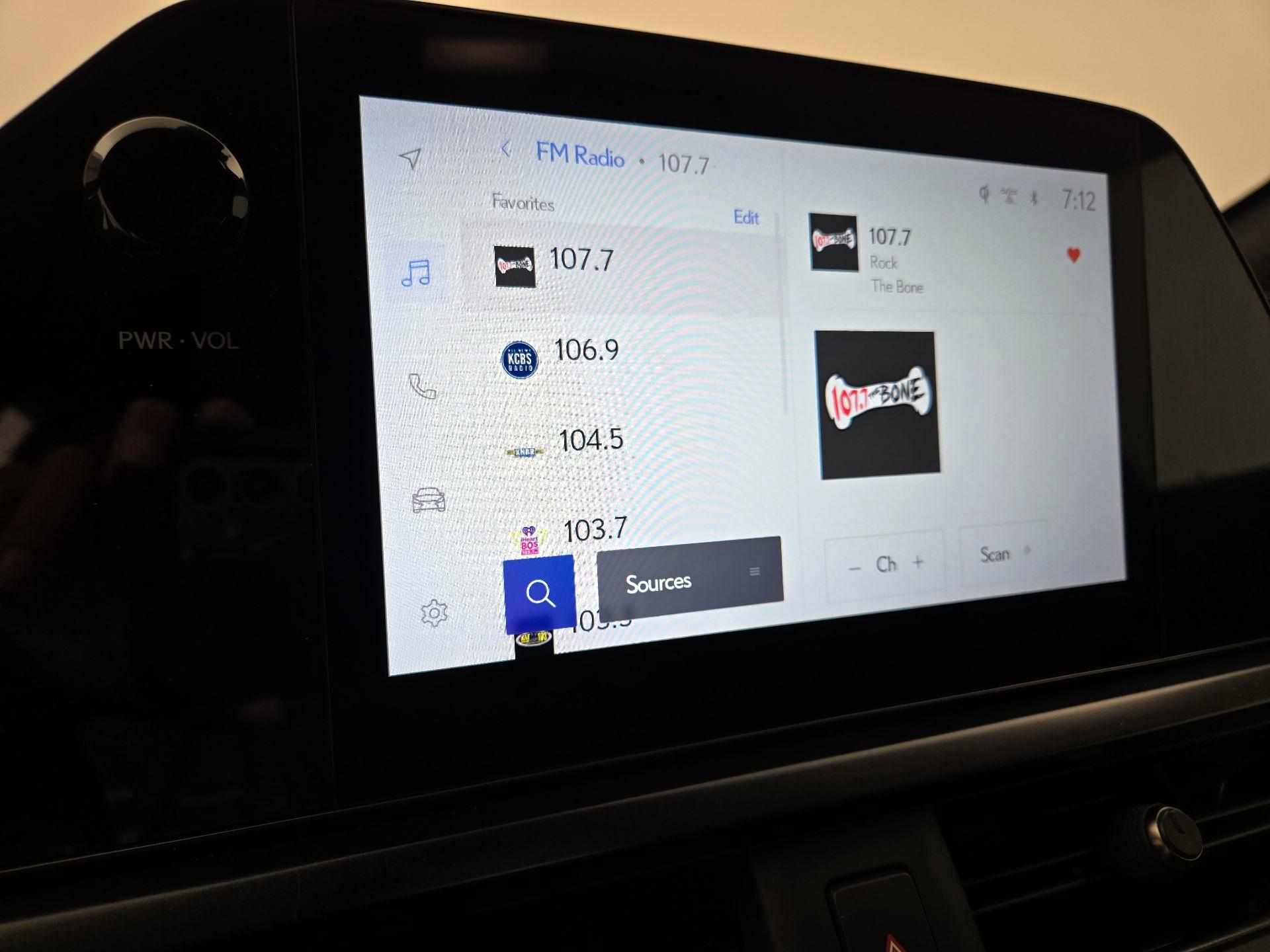 Thumbnail: 2024 Lexus UX - 15