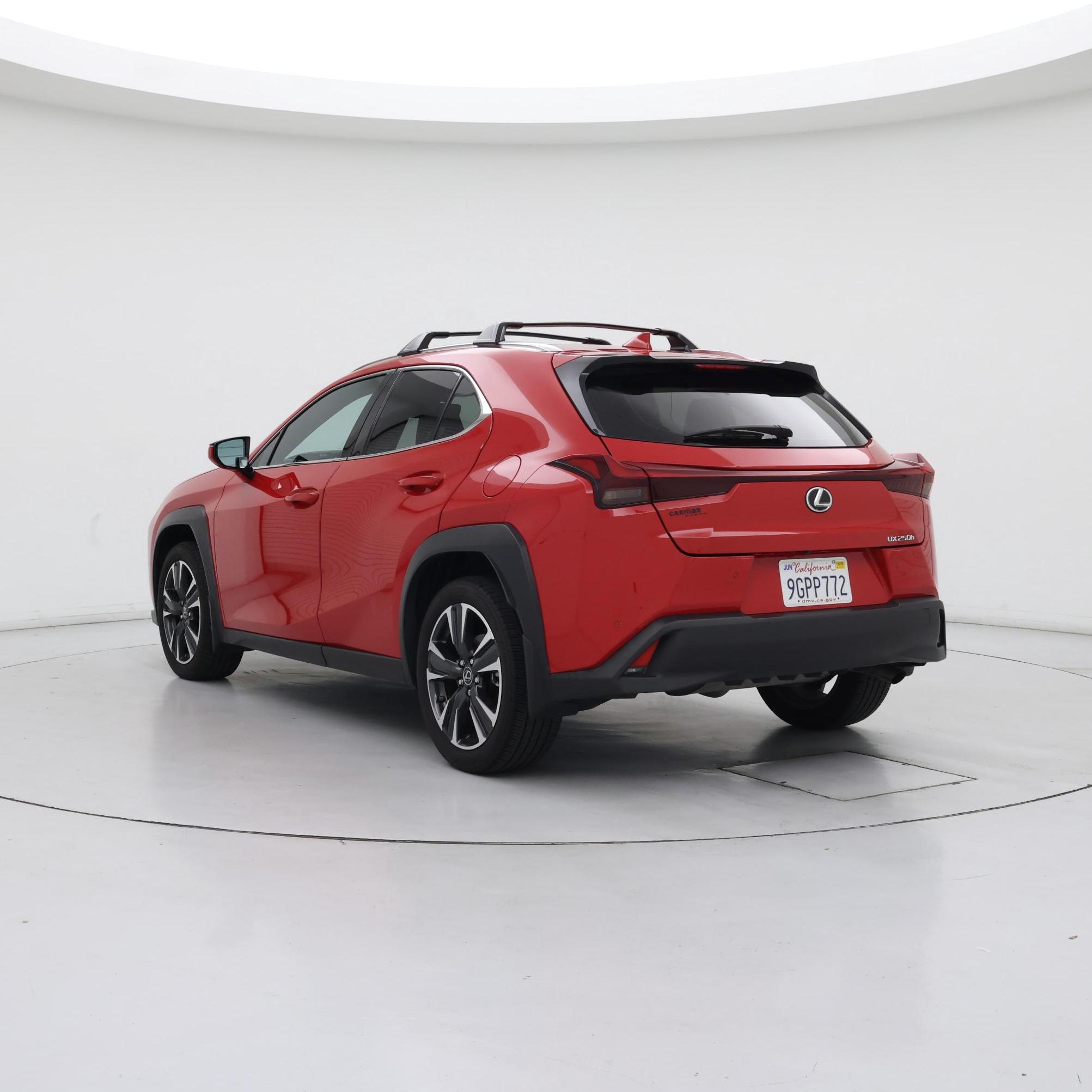 Thumbnail: 2024 Lexus UX - 2