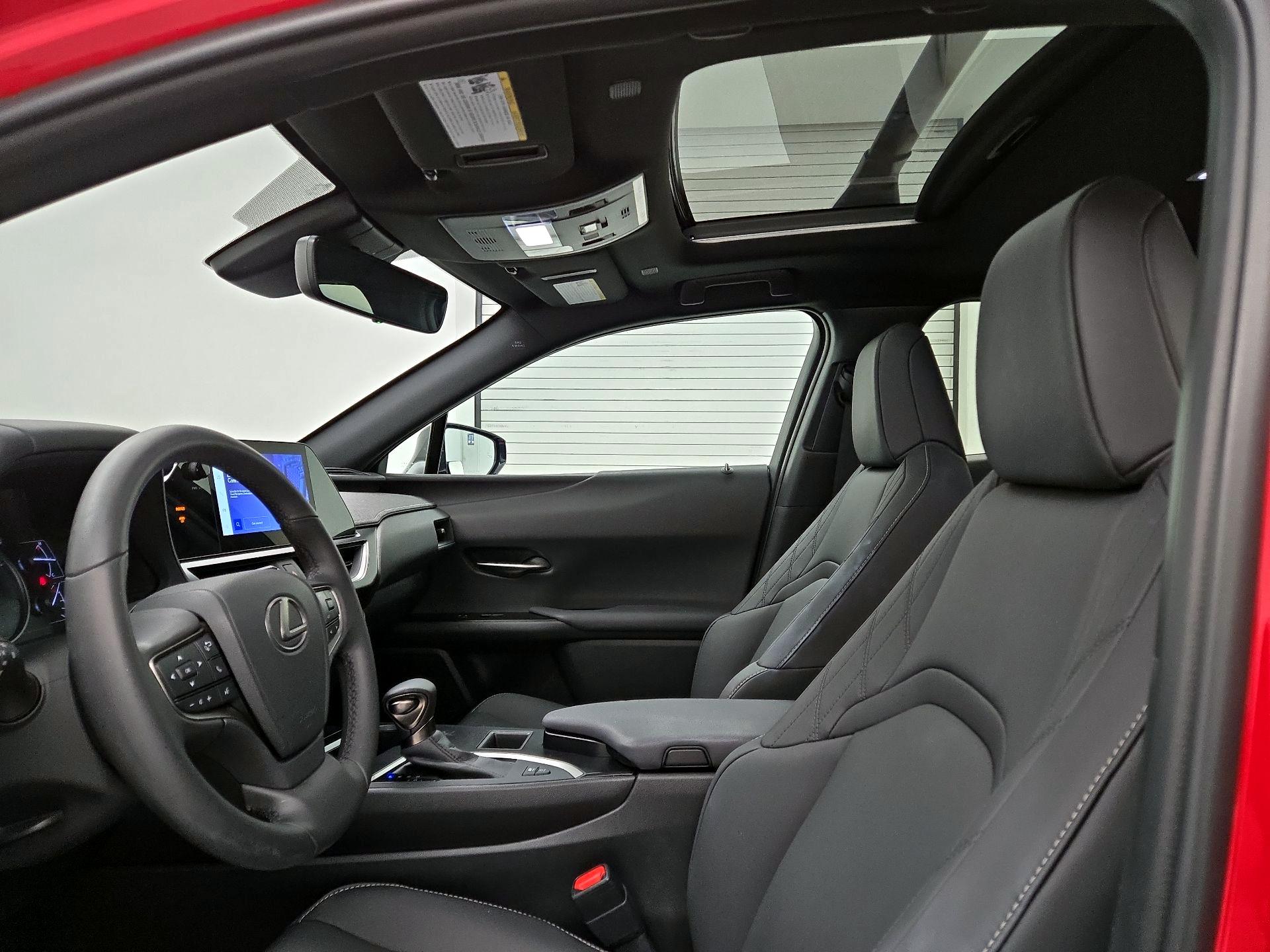 Thumbnail: 2024 Lexus UX - 19