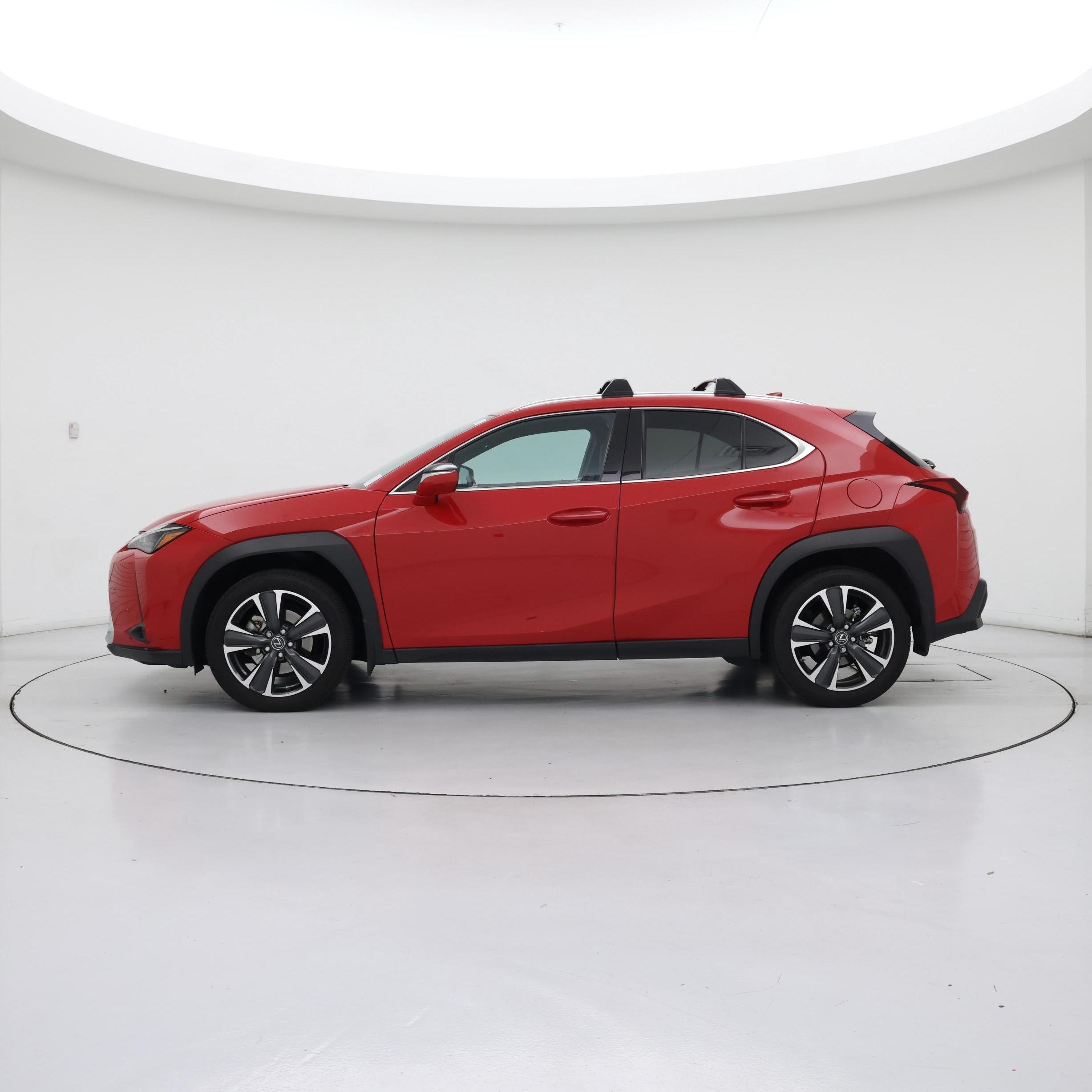 Thumbnail: 2024 Lexus UX - 3