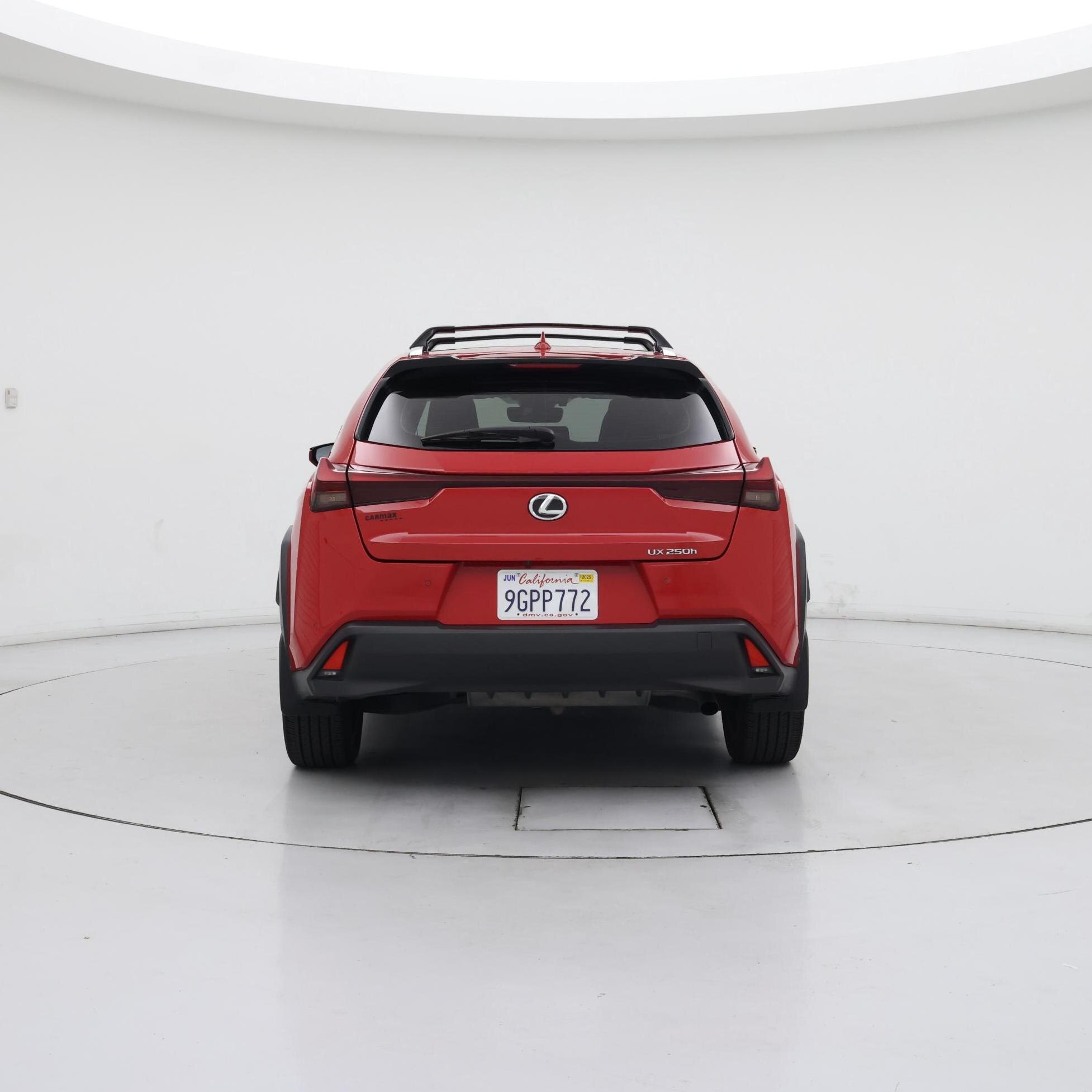 Thumbnail: 2024 Lexus UX - 6