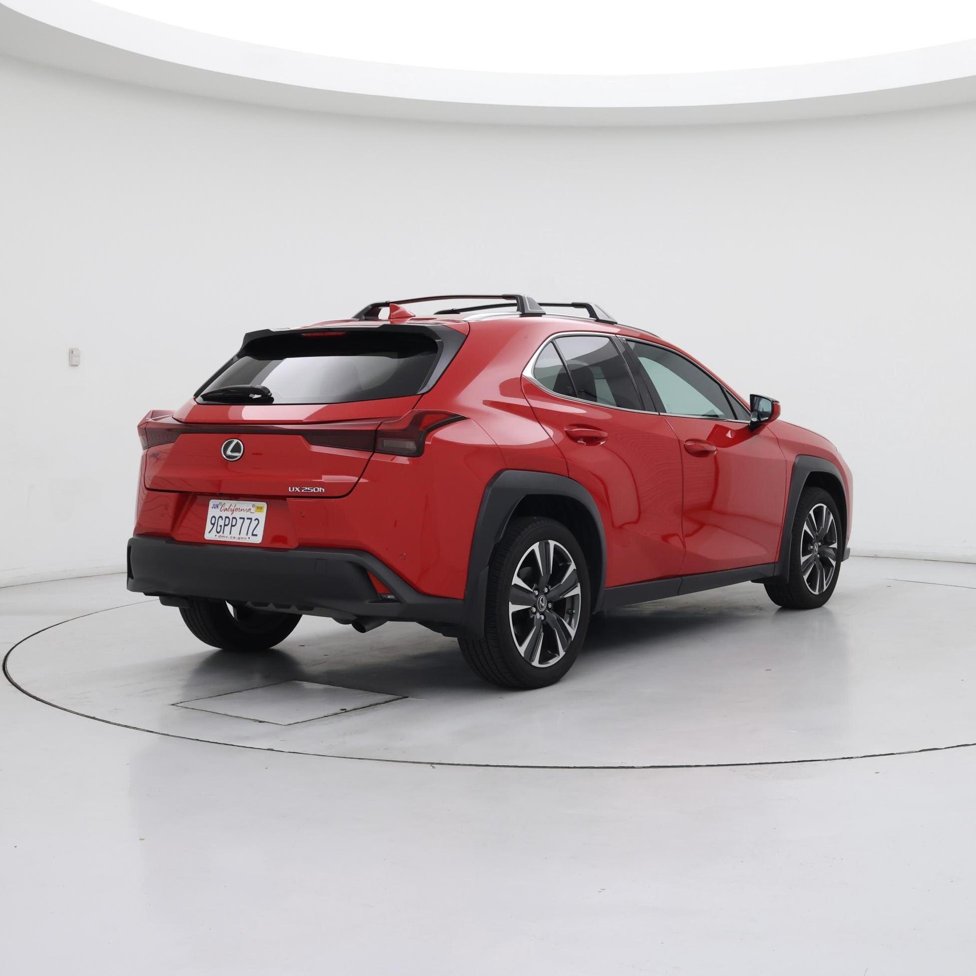 Thumbnail: 2024 Lexus UX - 8