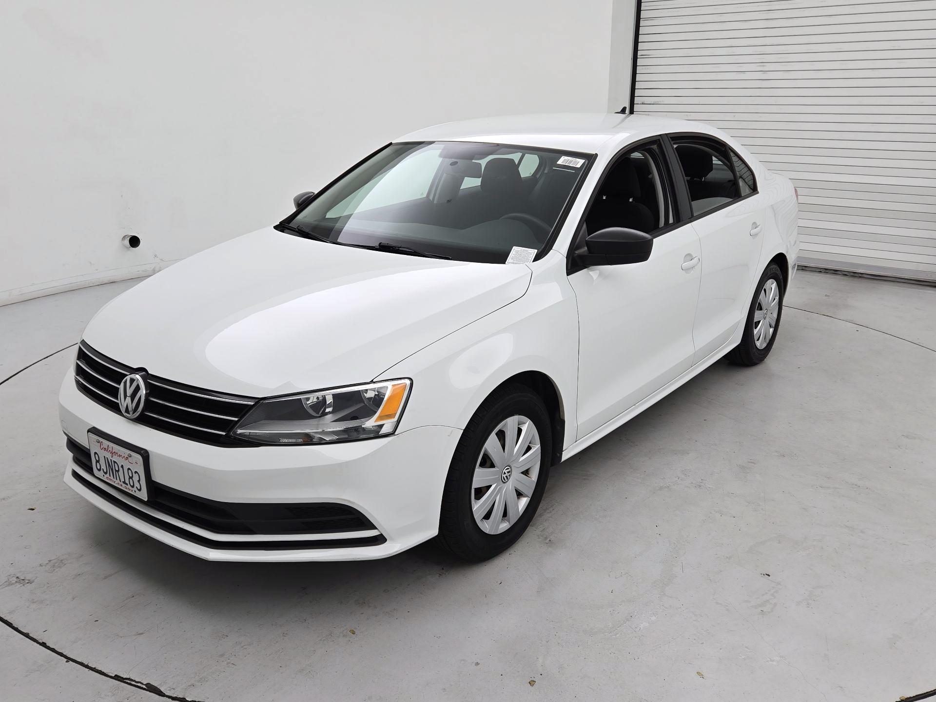 Thumbnail: 2015 Volkswagen Jetta - 3