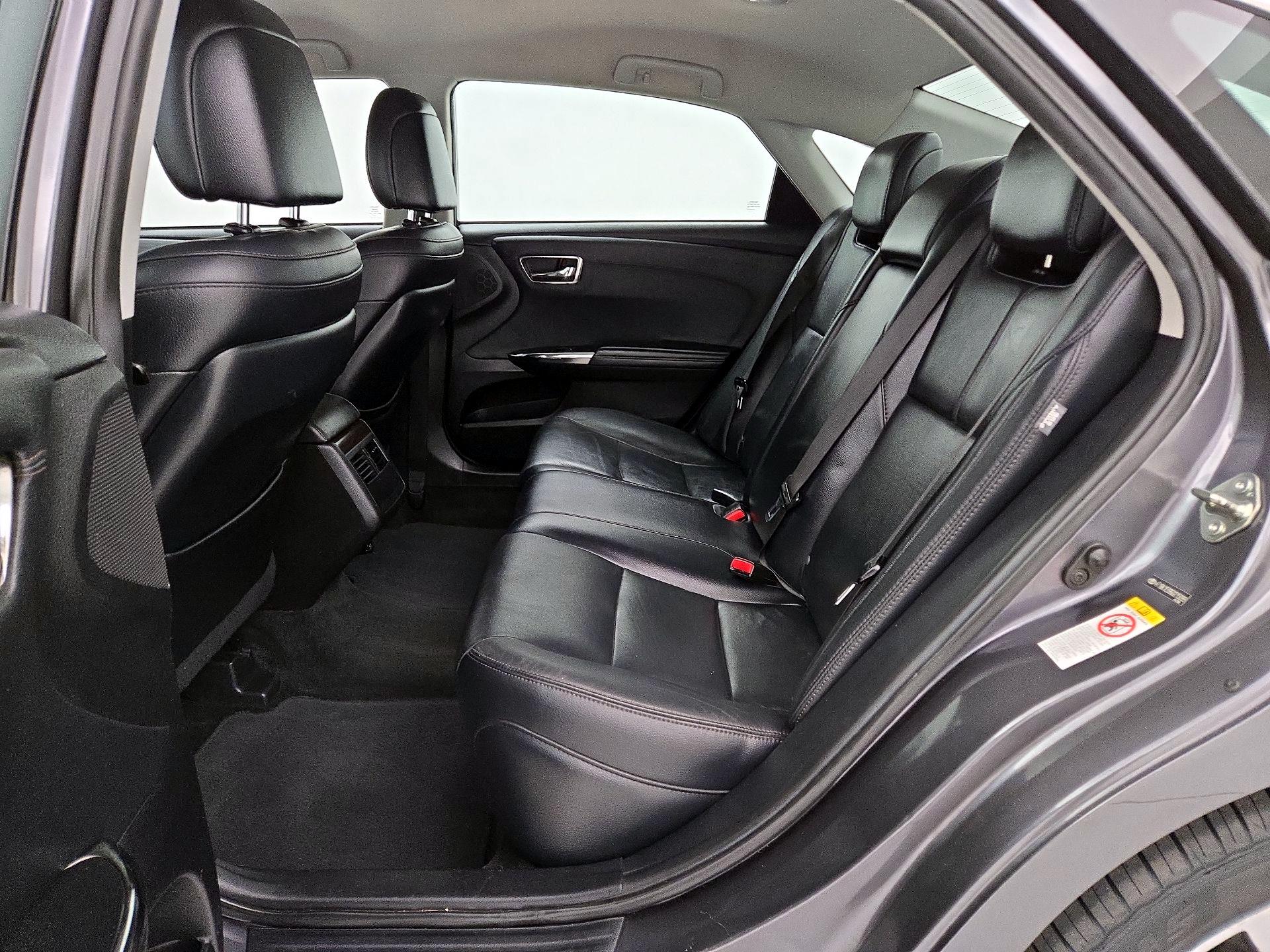 Thumbnail: 2016 Toyota Avalon - 16