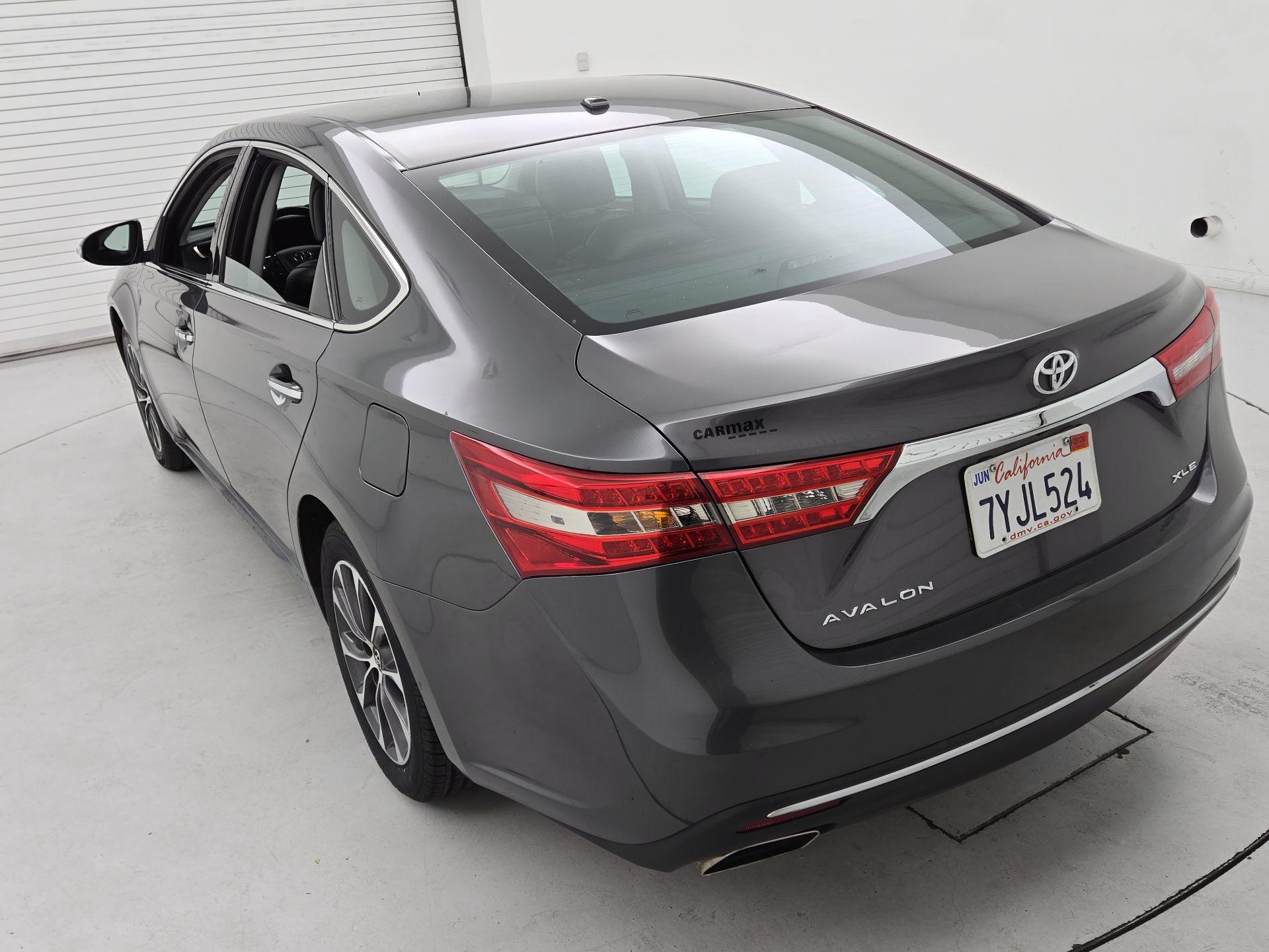 Thumbnail: 2016 Toyota Avalon - 7