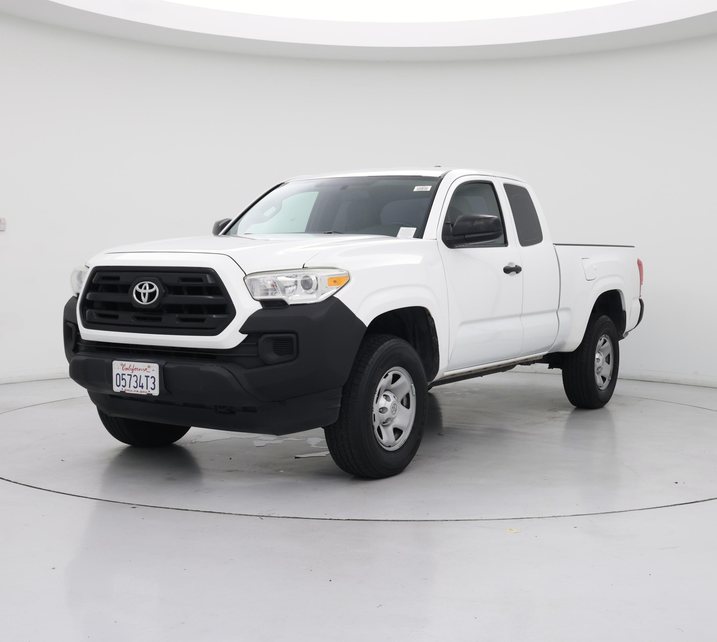 Thumbnail: 2017 Toyota Tacoma - 4