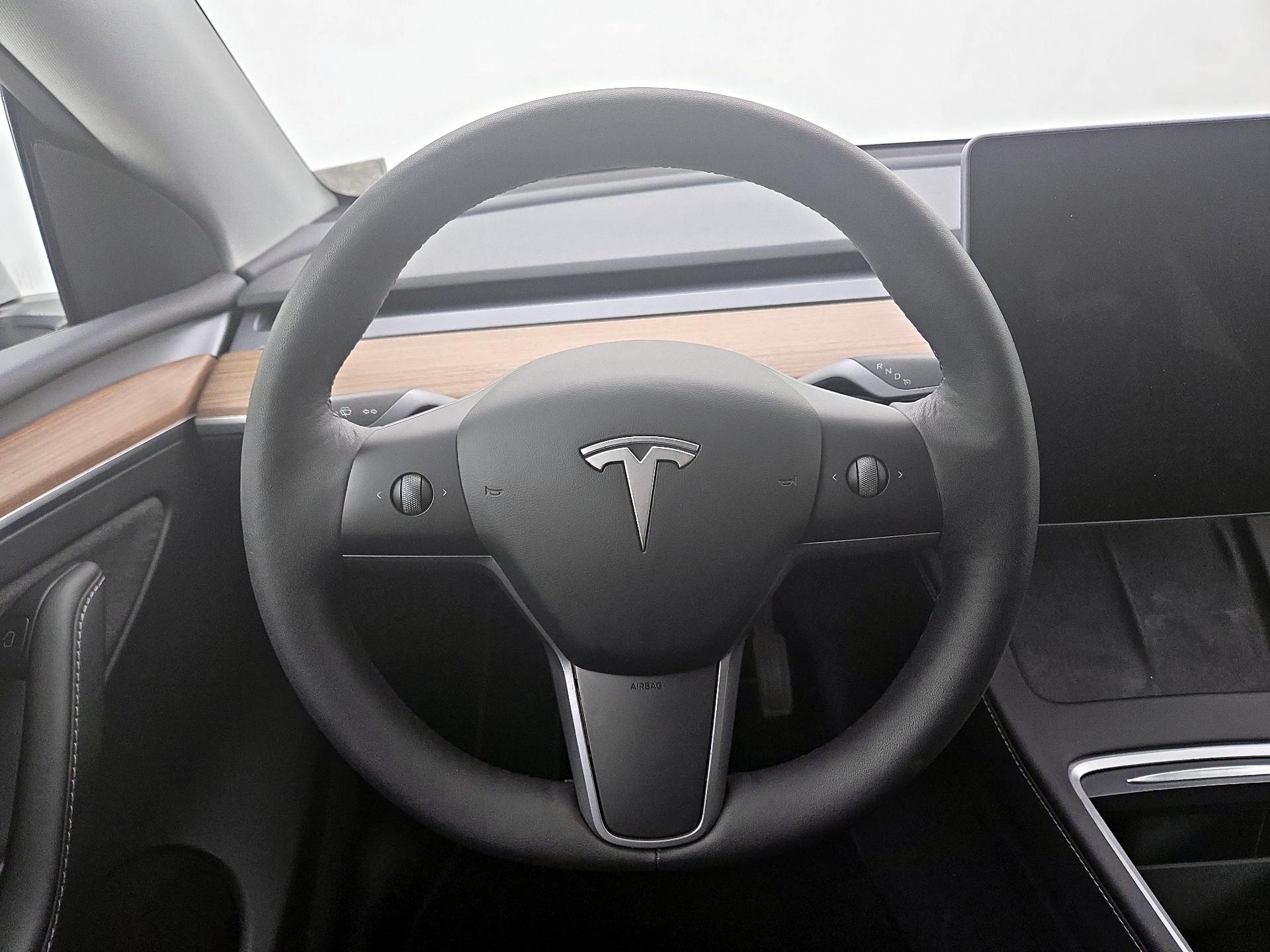 Thumbnail: 2022 Tesla Model Y - 10
