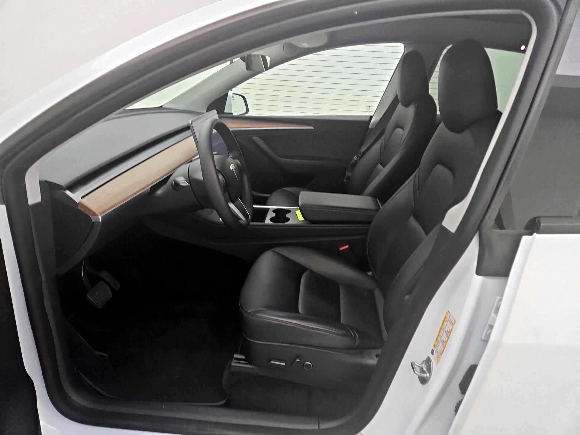 Thumbnail: 2022 Tesla Model Y - 11