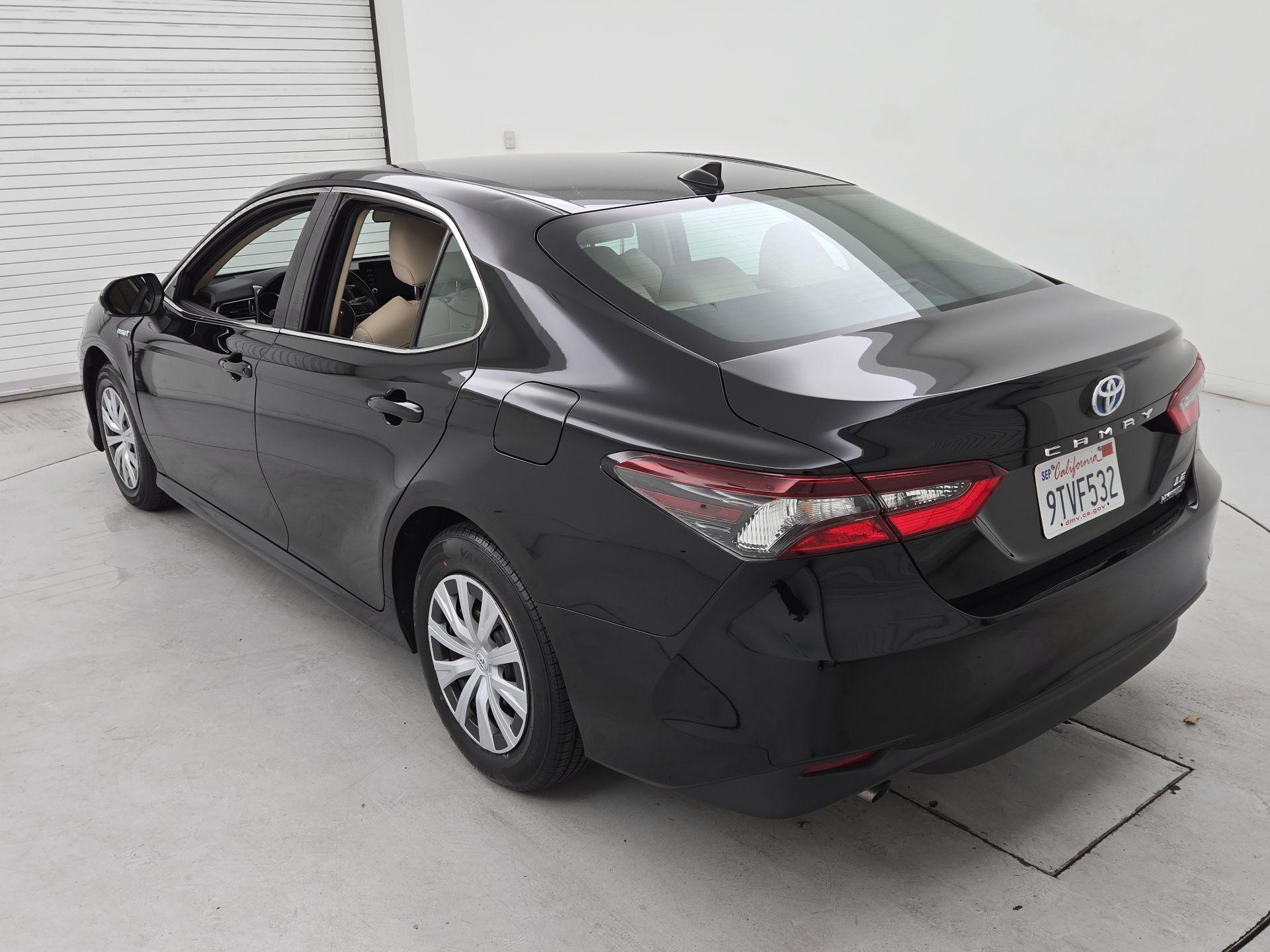 Thumbnail: 2021 Toyota Camry - 7