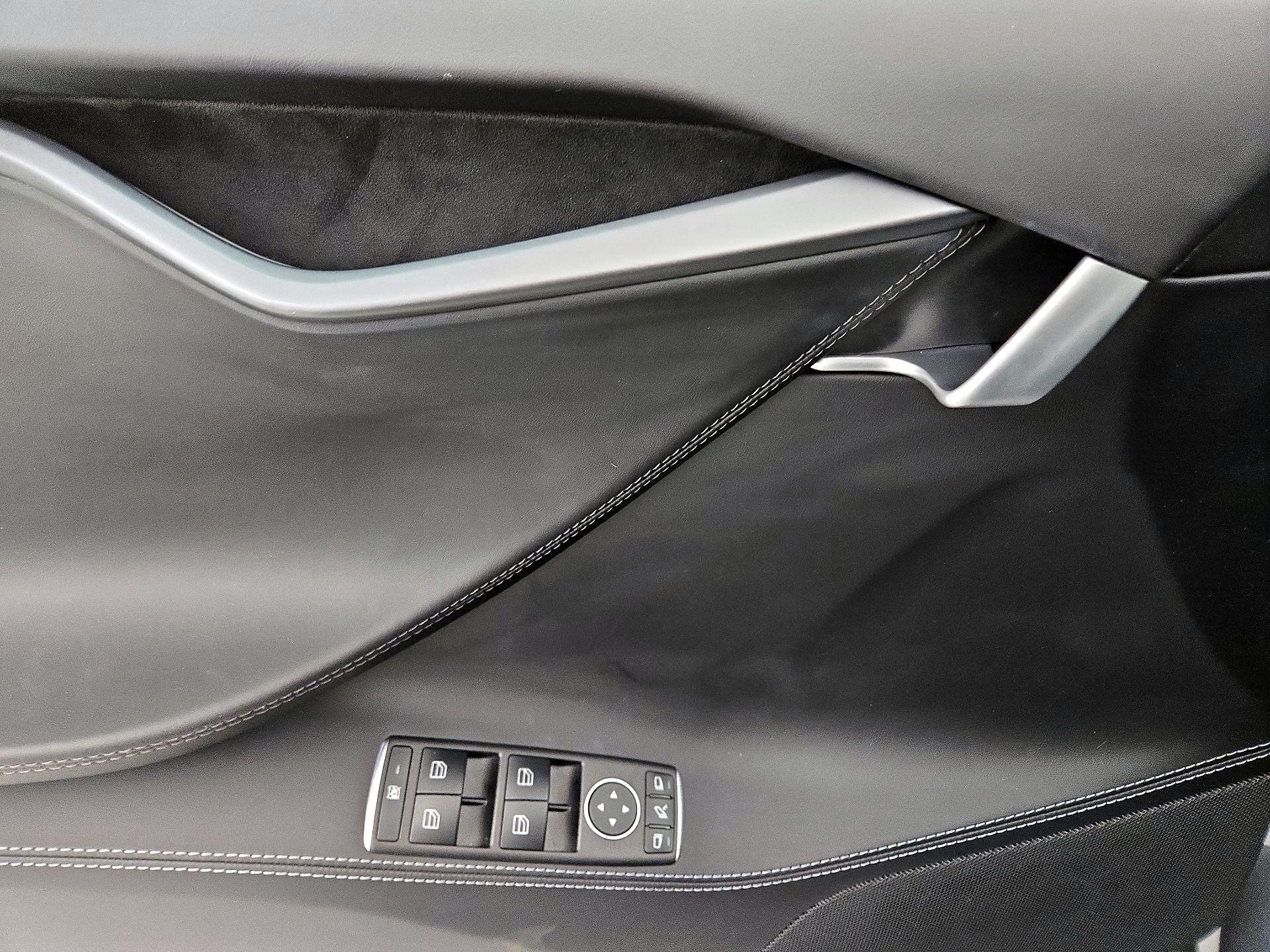 Thumbnail: 2019 Tesla Model S - 10